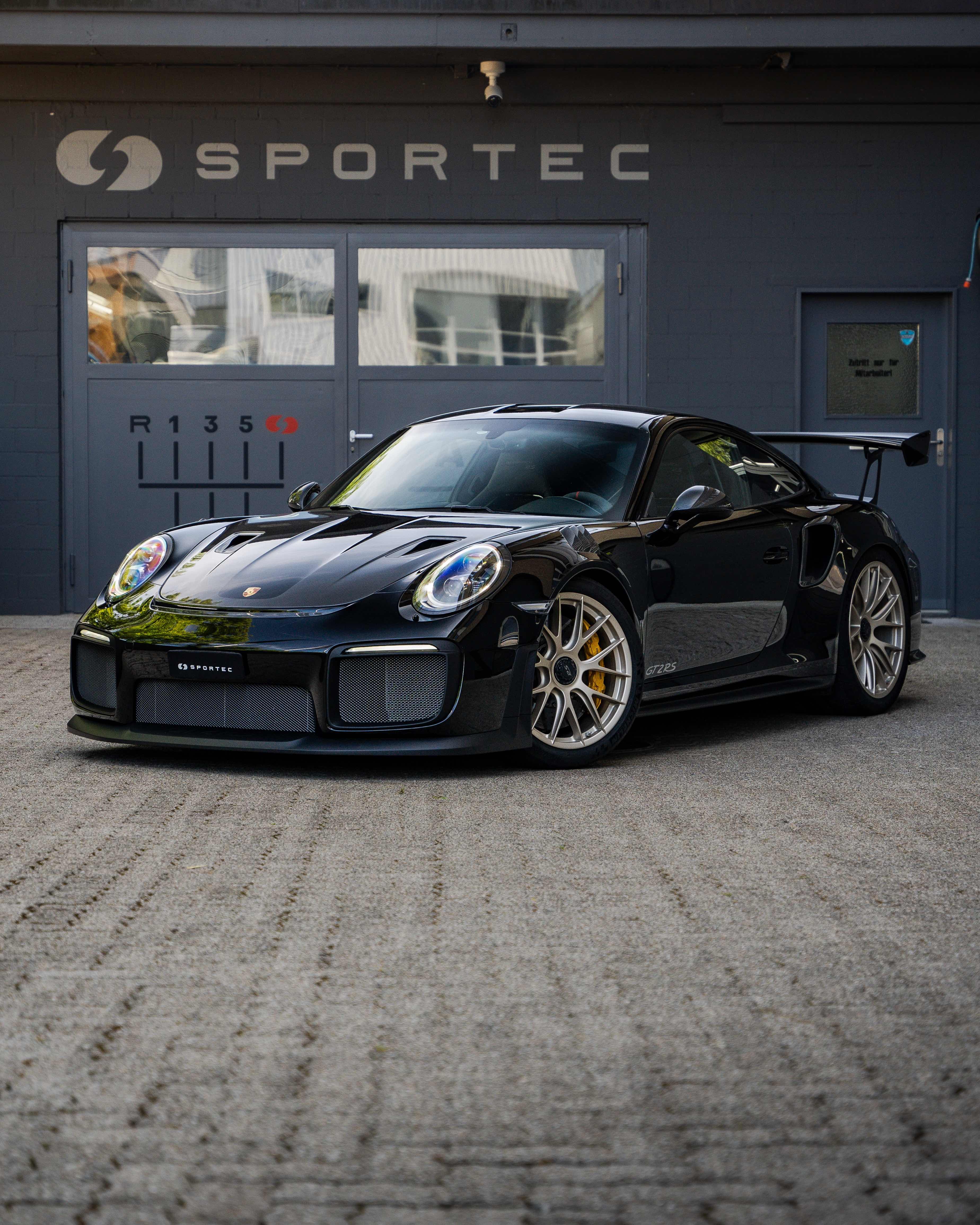 PORSCHE 911 GT2 RS PDK