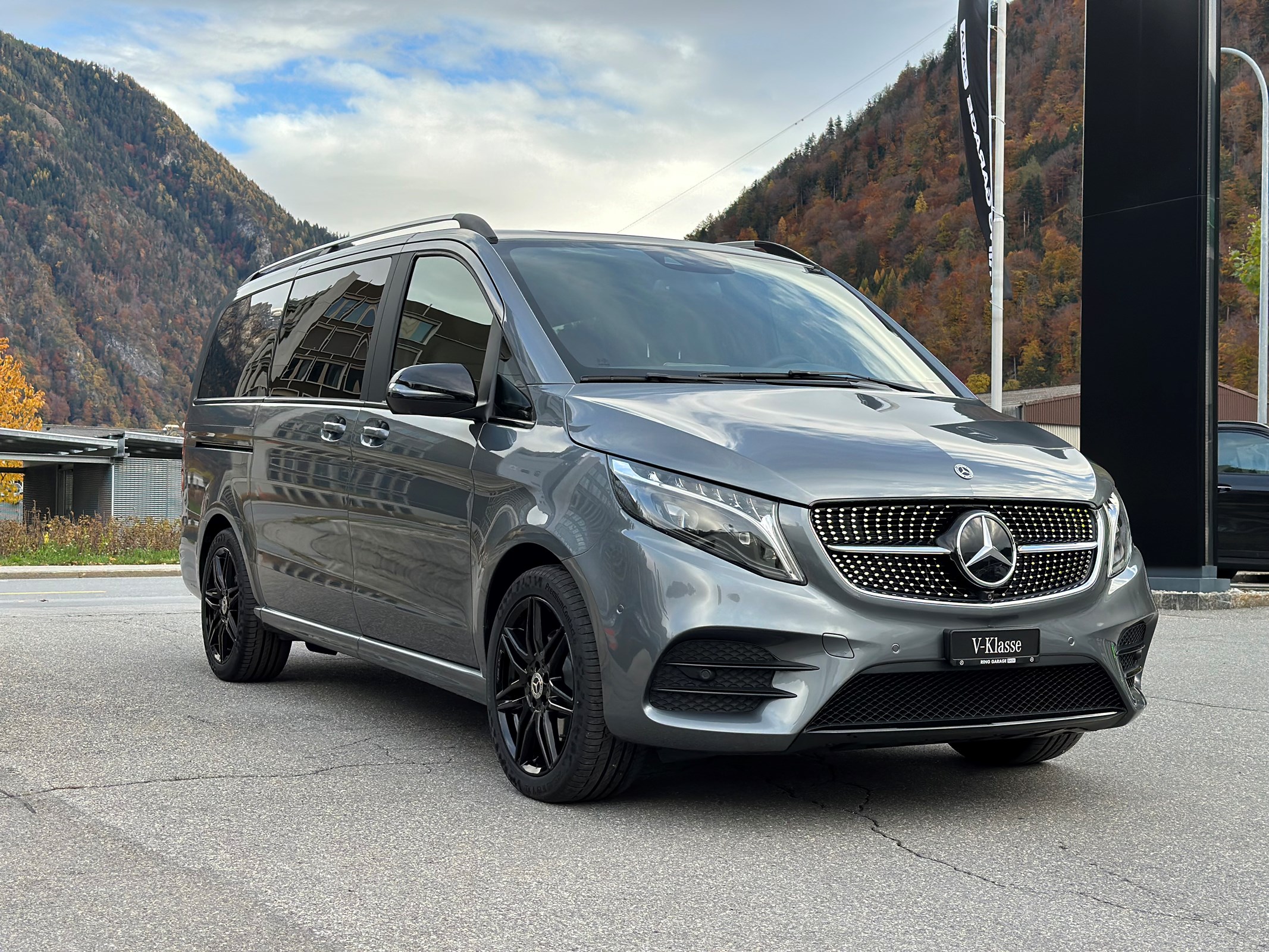 MERCEDES-BENZ V 300 d SWISS Edition Lang 4MATIC