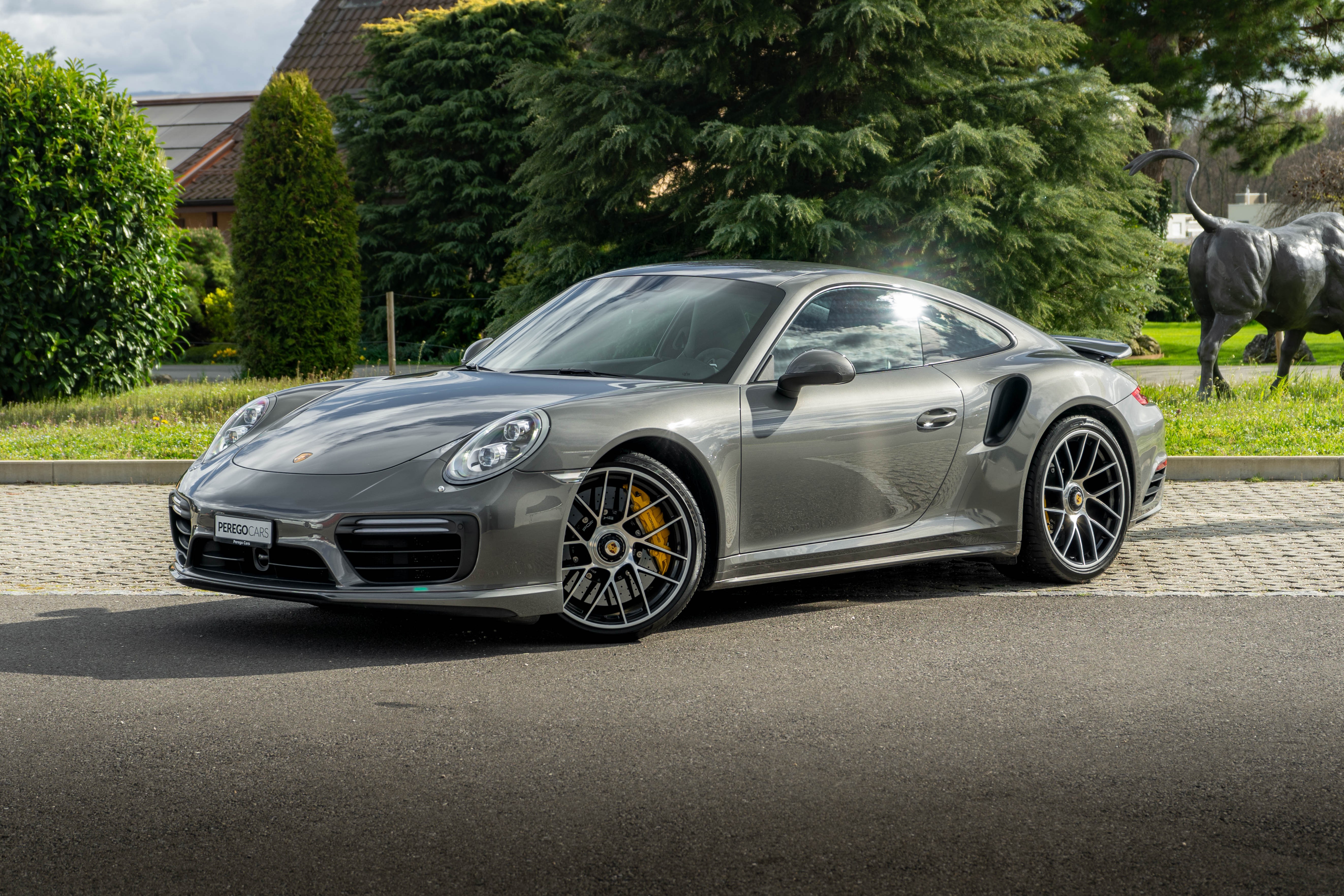 PORSCHE 911 Turbo S PDK