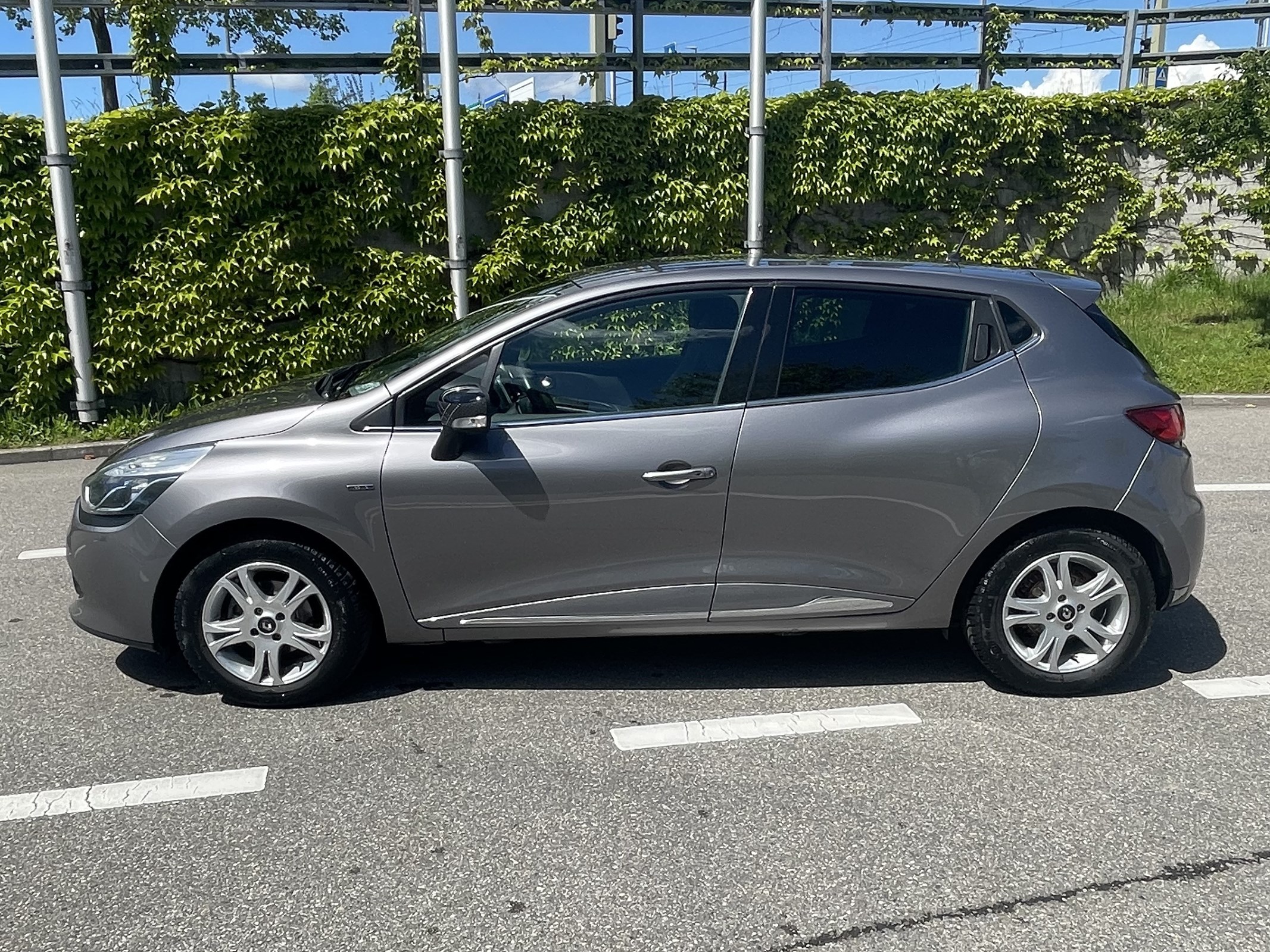 RENAULT Clio 0.9 12V Iconic