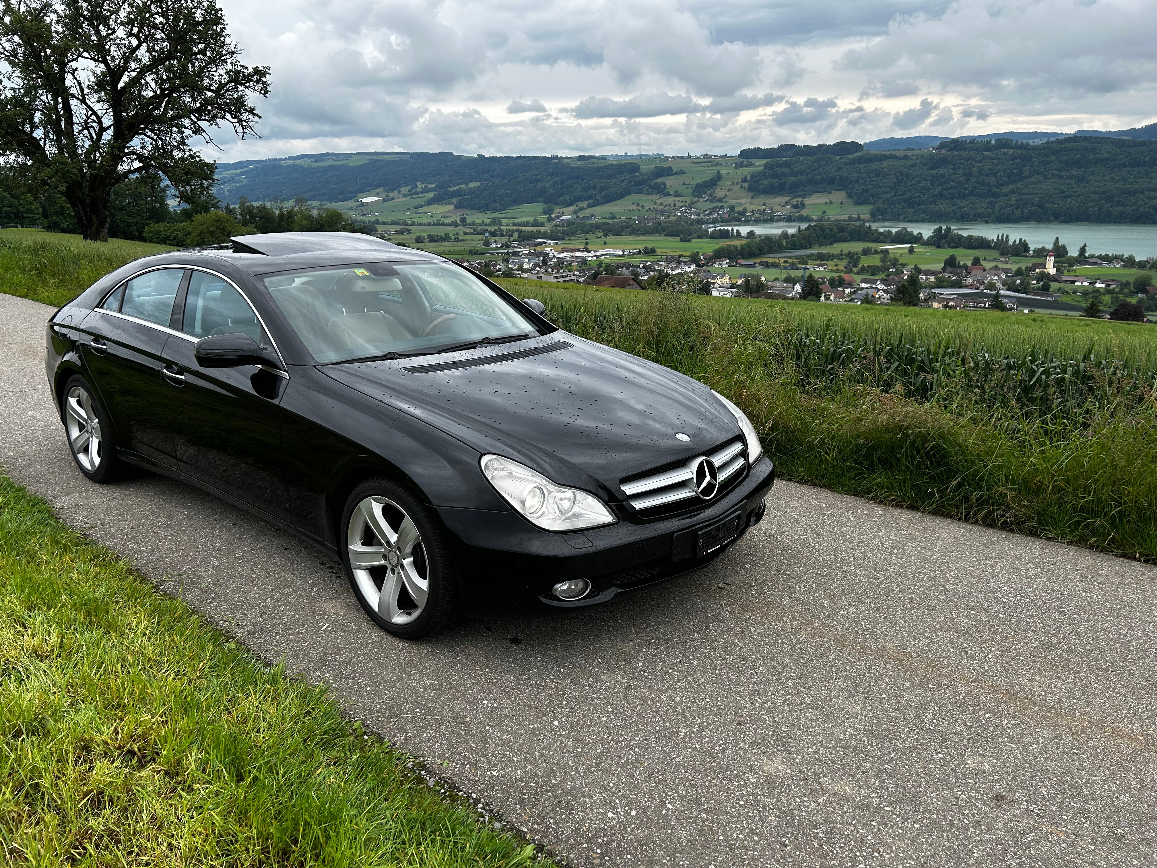 MERCEDES-BENZ CLS 500