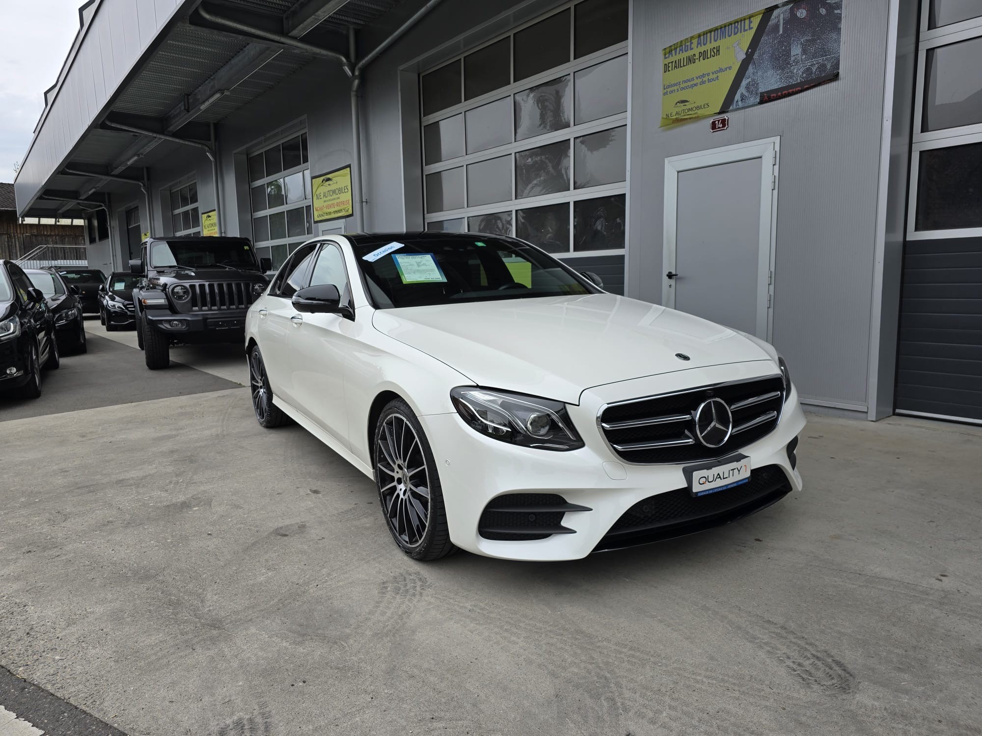 MERCEDES-BENZ E 220d Swiss Star AMG Line 4Matic 9G-Tronic