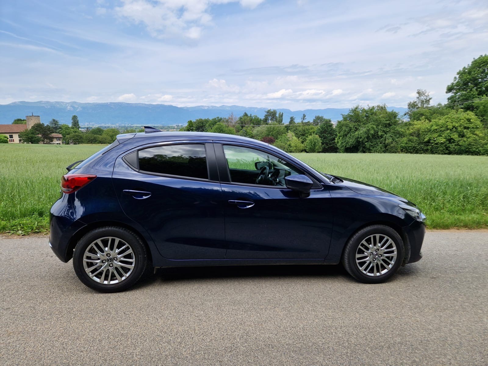 MAZDA 2 SKYACTIV-G 90 Mild Hybrid Revolution