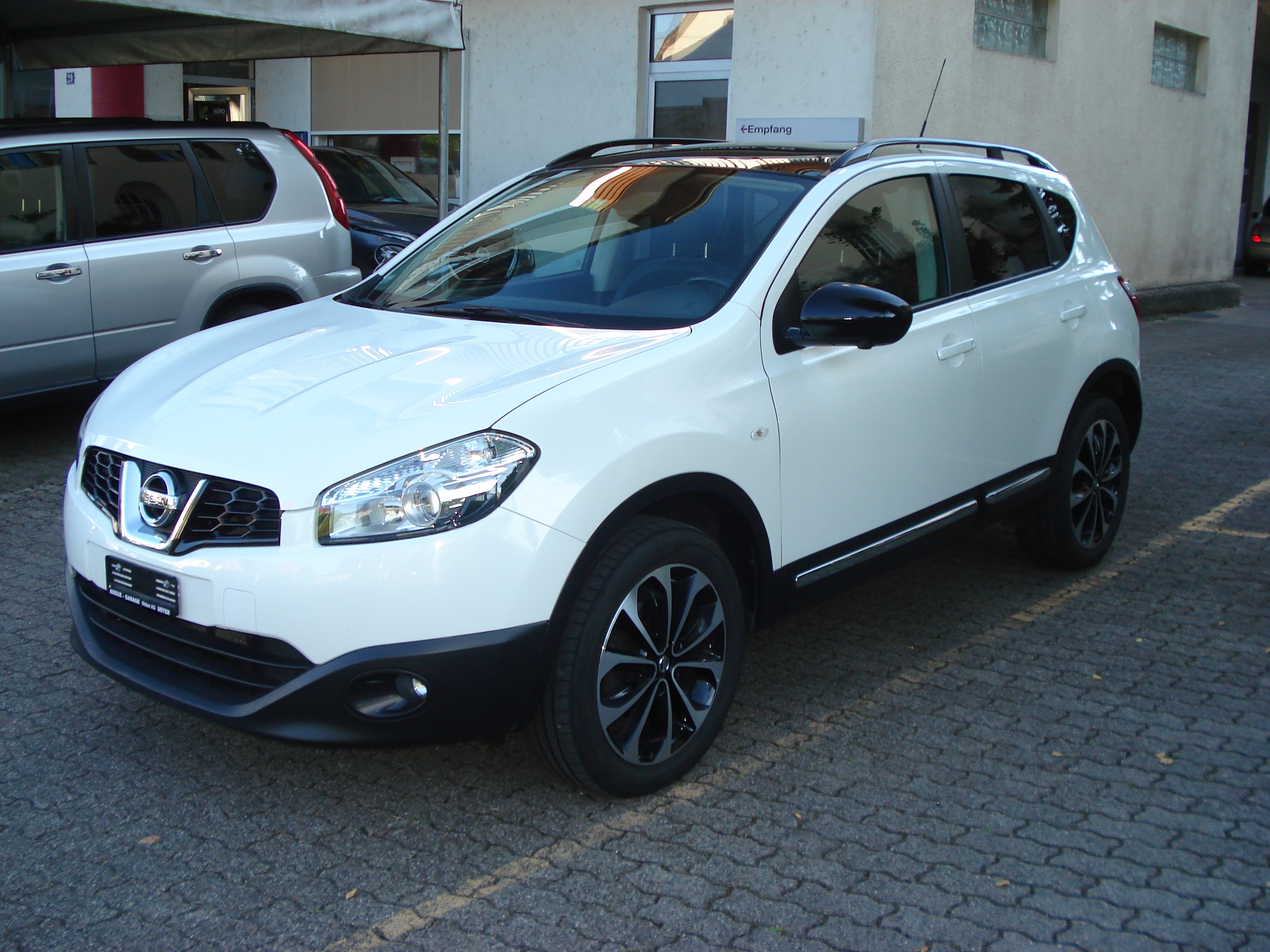 NISSAN Qashqai 2.0 4WD 360 XTronic CVT