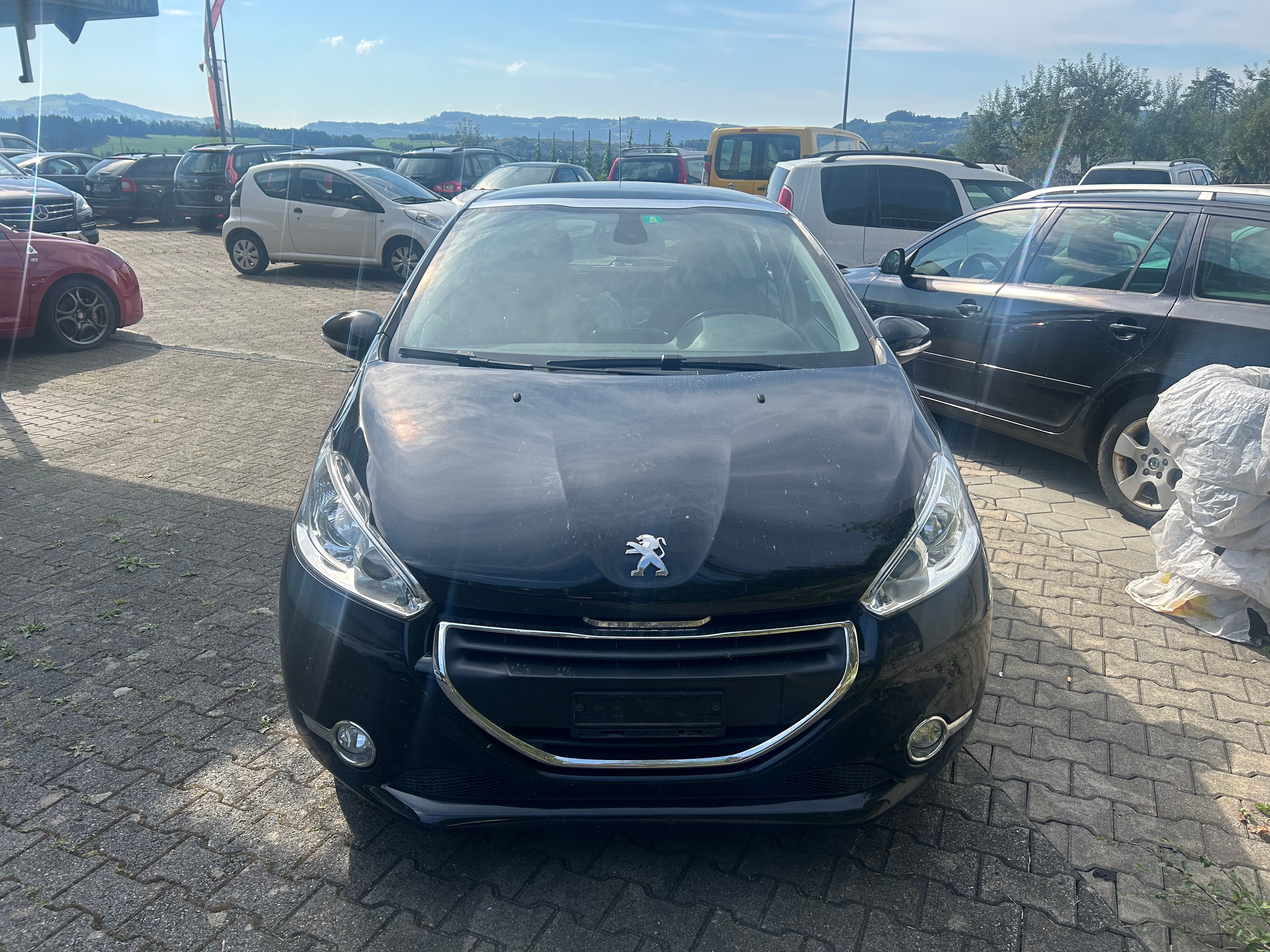 PEUGEOT 208 1.2 THP Allure