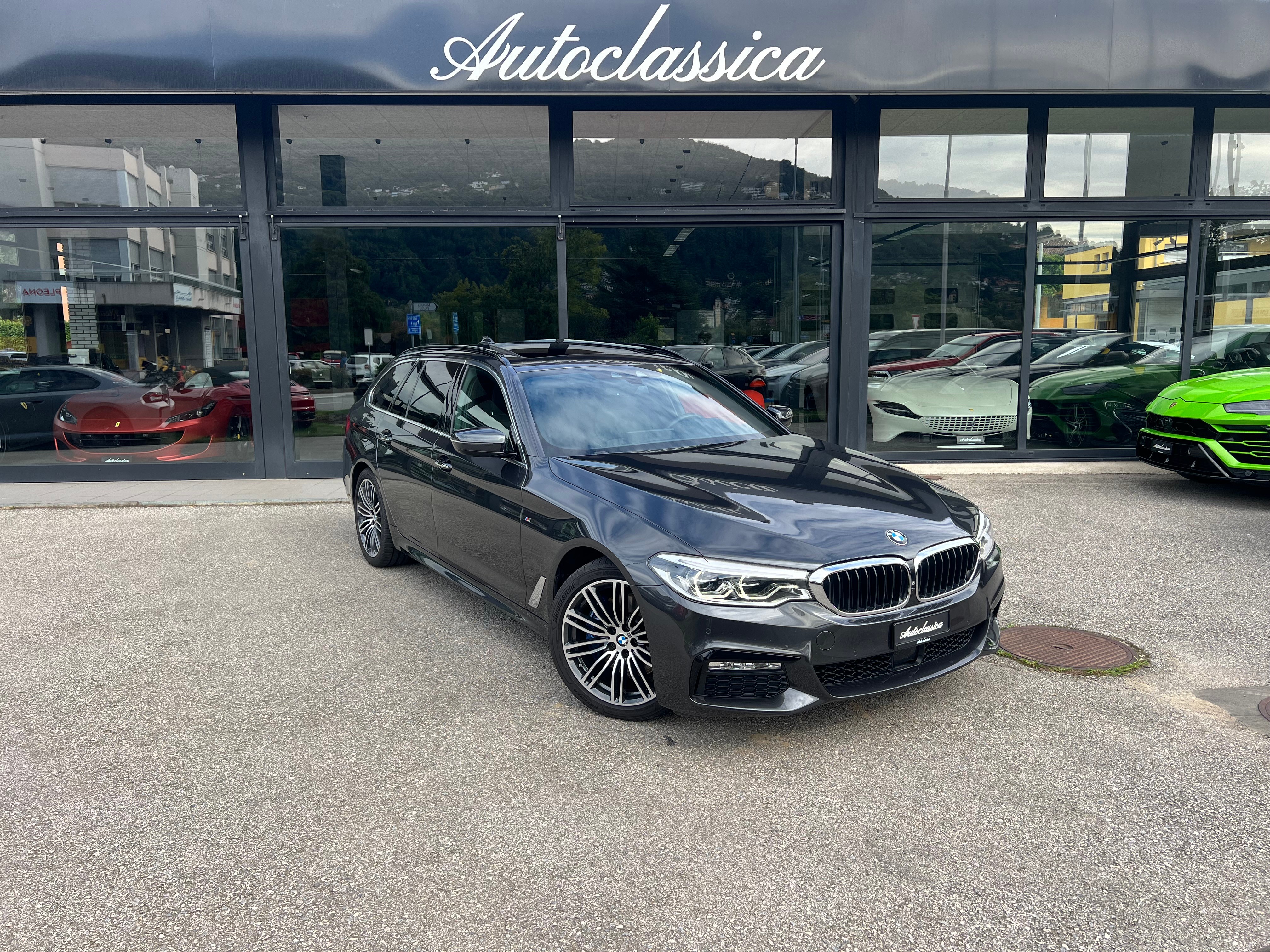 BMW 530d xDrive Touring Luxury Line Steptronic