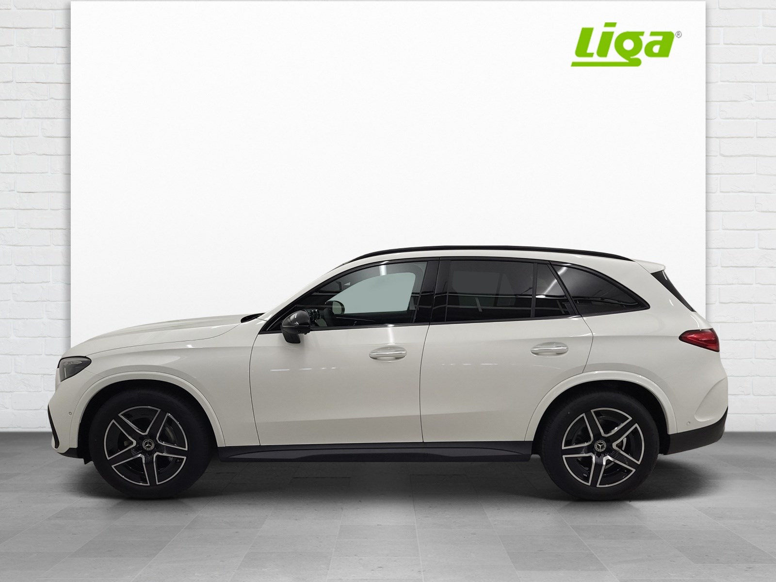 MERCEDES-BENZ GLC 300 AMG Line 4matic