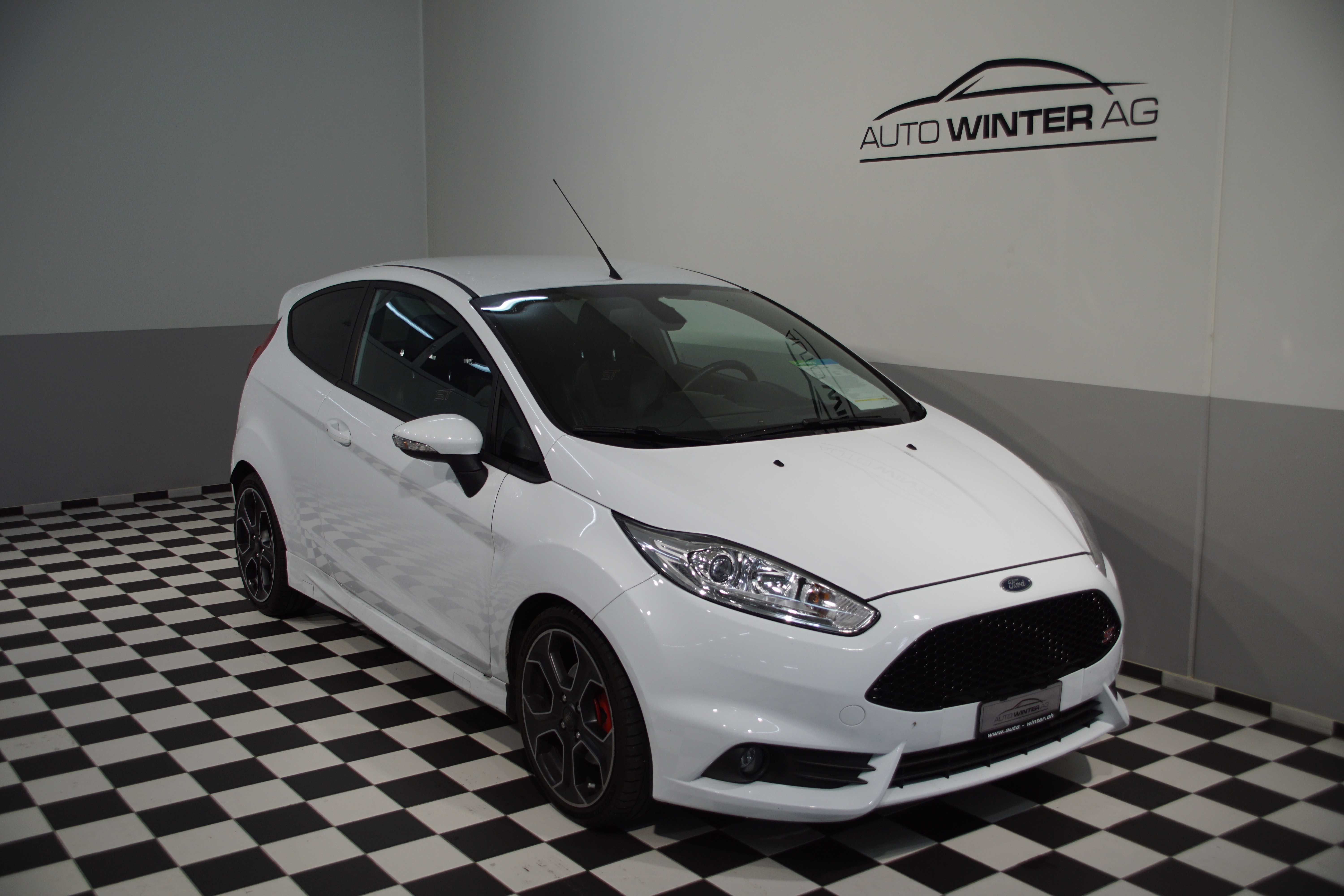 FORD Fiesta 1.6 SCTi ST 200