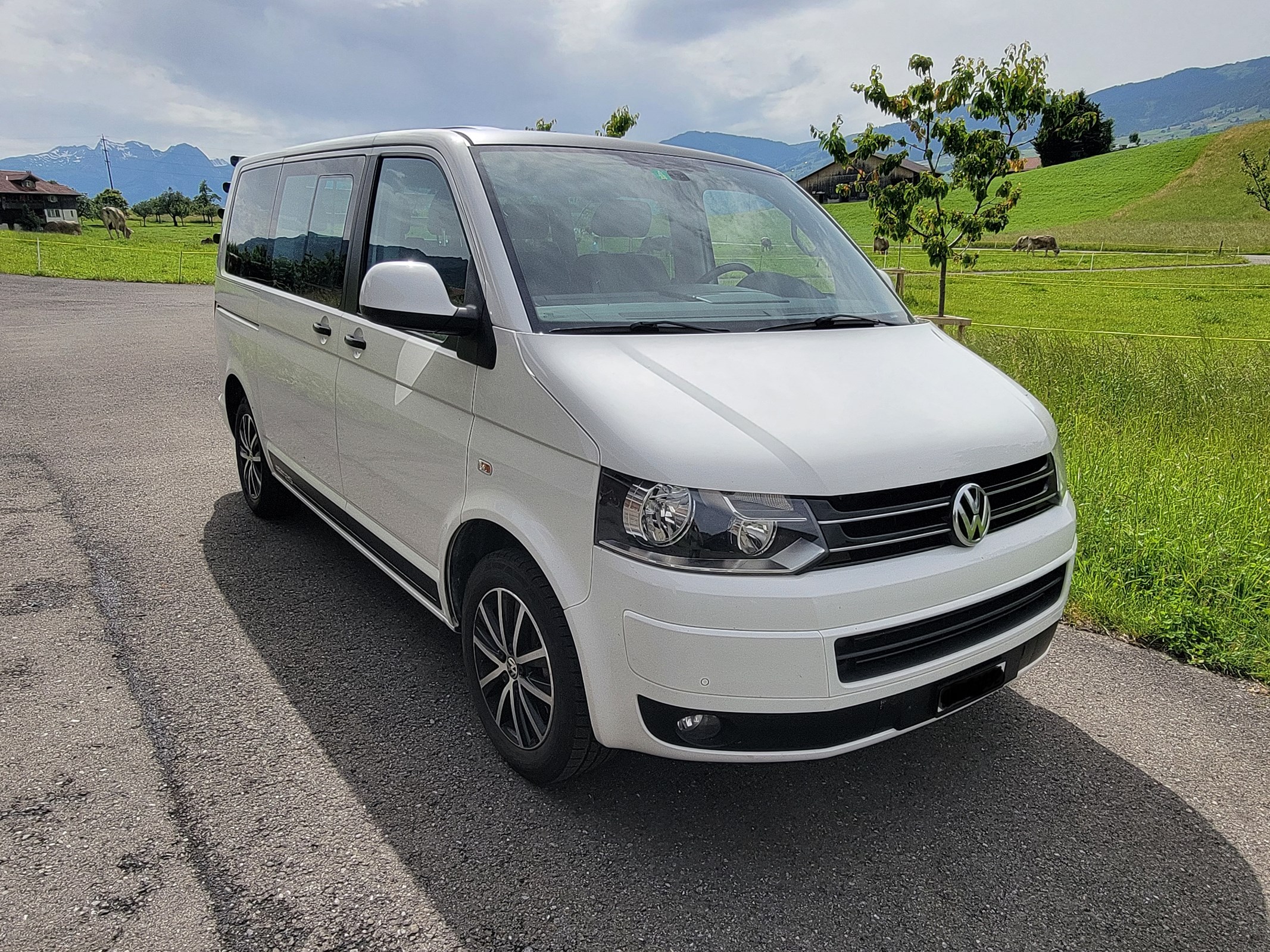 VW T5 Multivan 2.0 Bi-TDI Edition 25