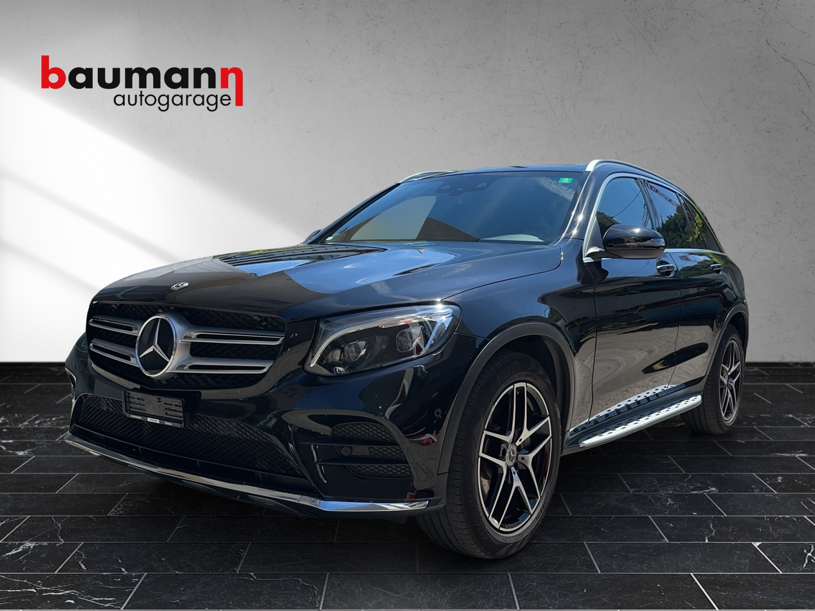 MERCEDES-BENZ GLC 300 4Matic AMG Line 9G-Tronic