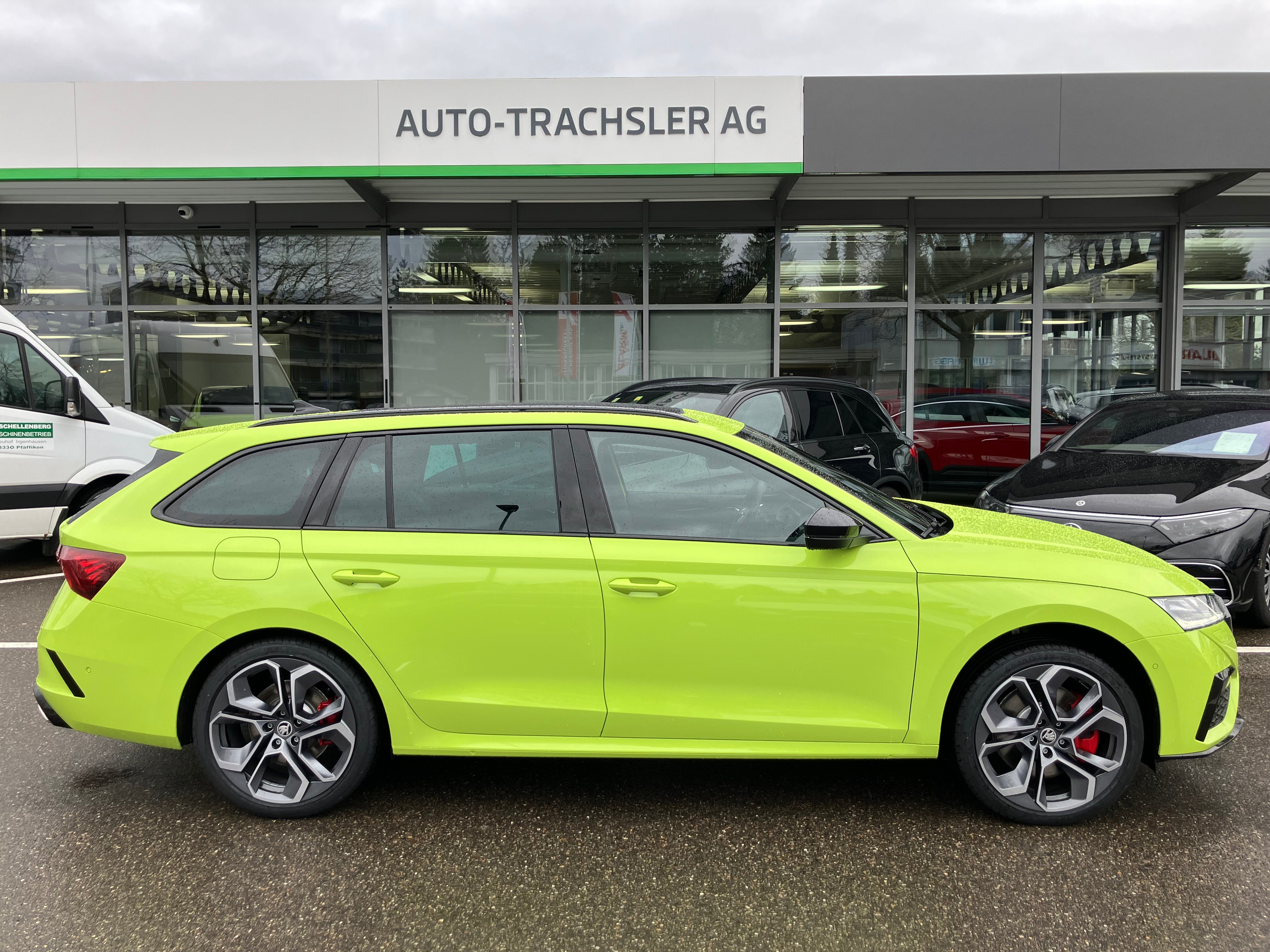 SKODA Octavia Combi 2.0 TSI DSG RS