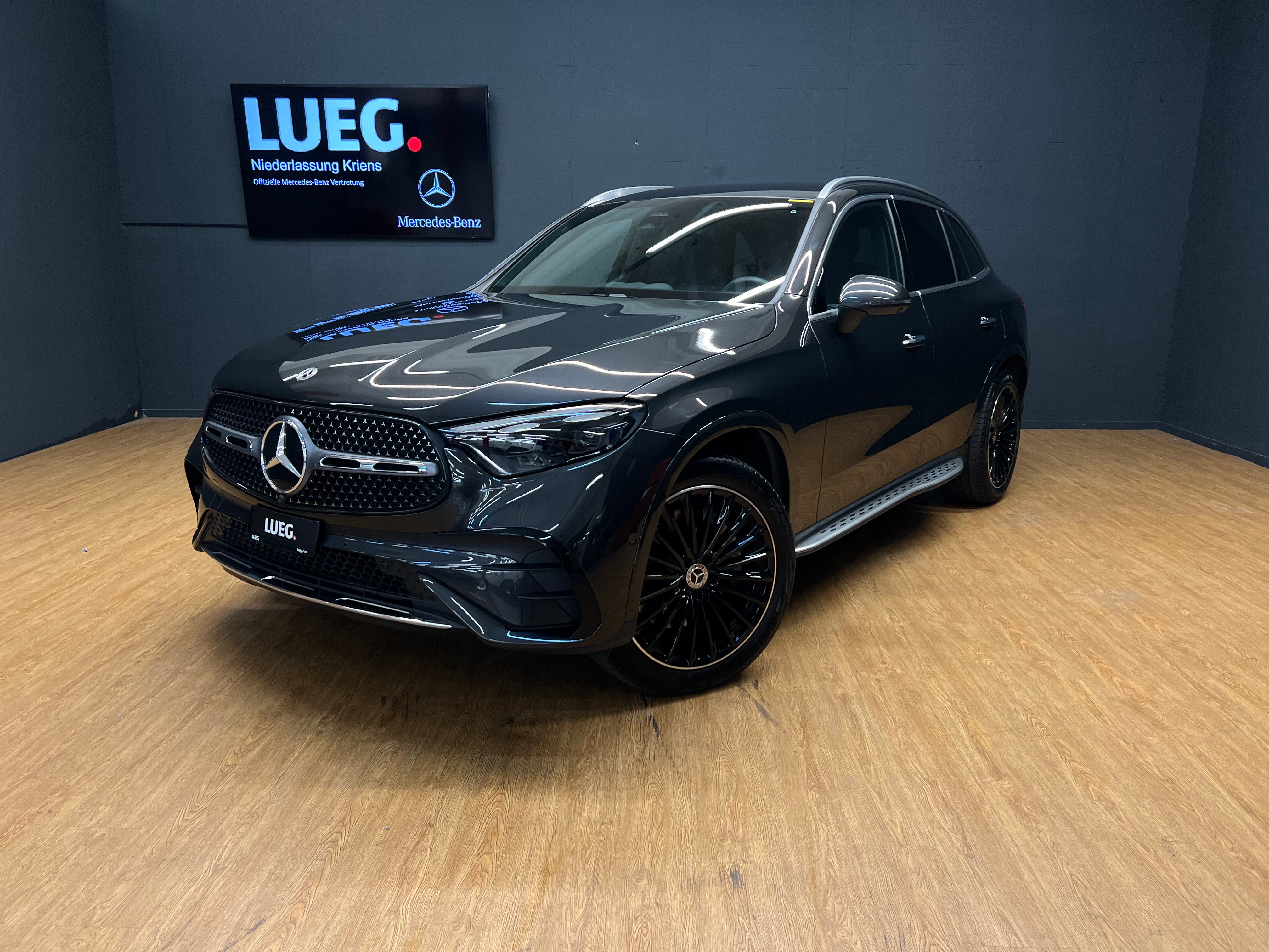 MERCEDES-BENZ GLC 300 4M - AMG - 360 Grad Kamera / Soundsystem