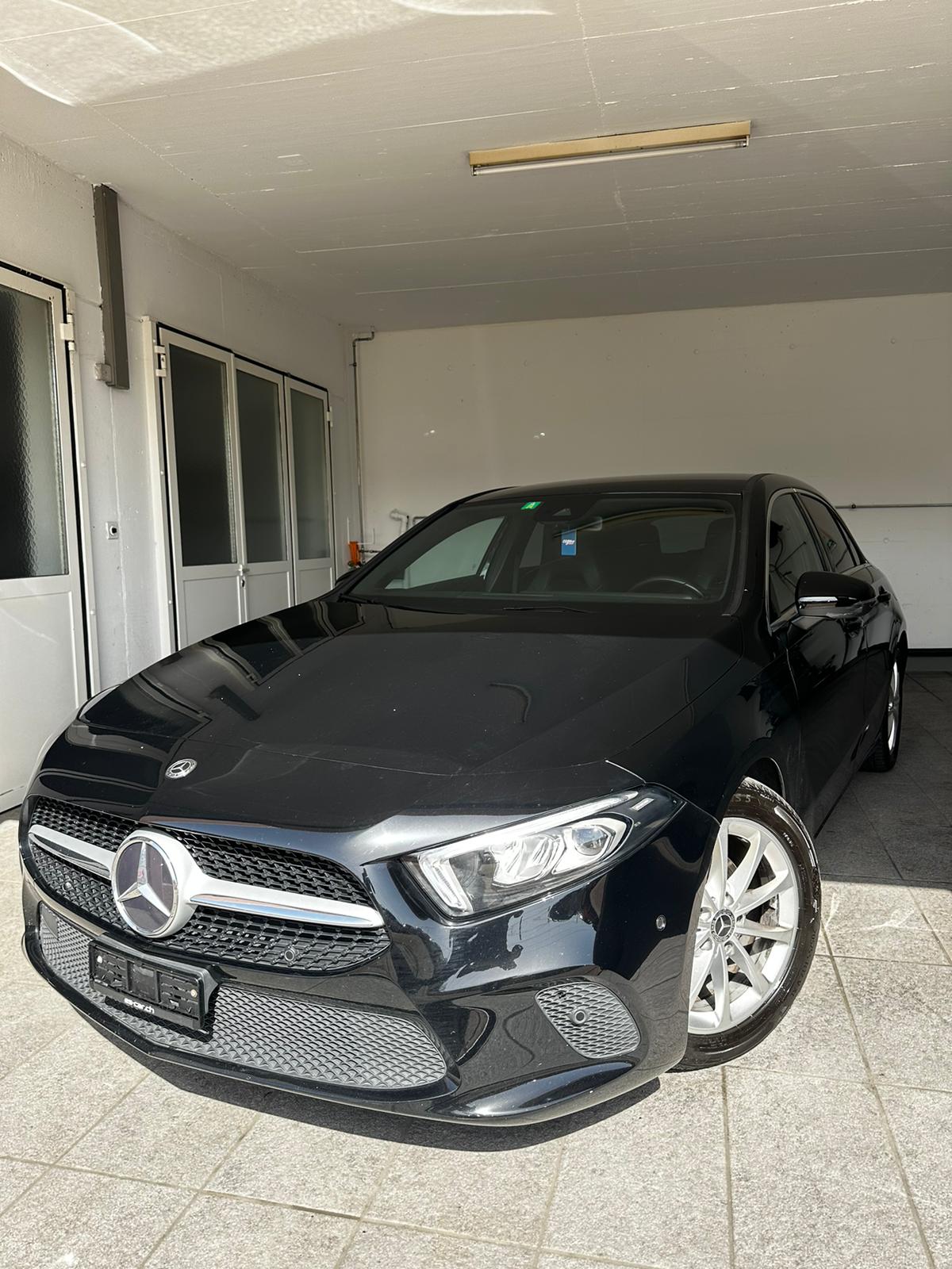 MERCEDES-BENZ A 180 d Style 7G-DCT