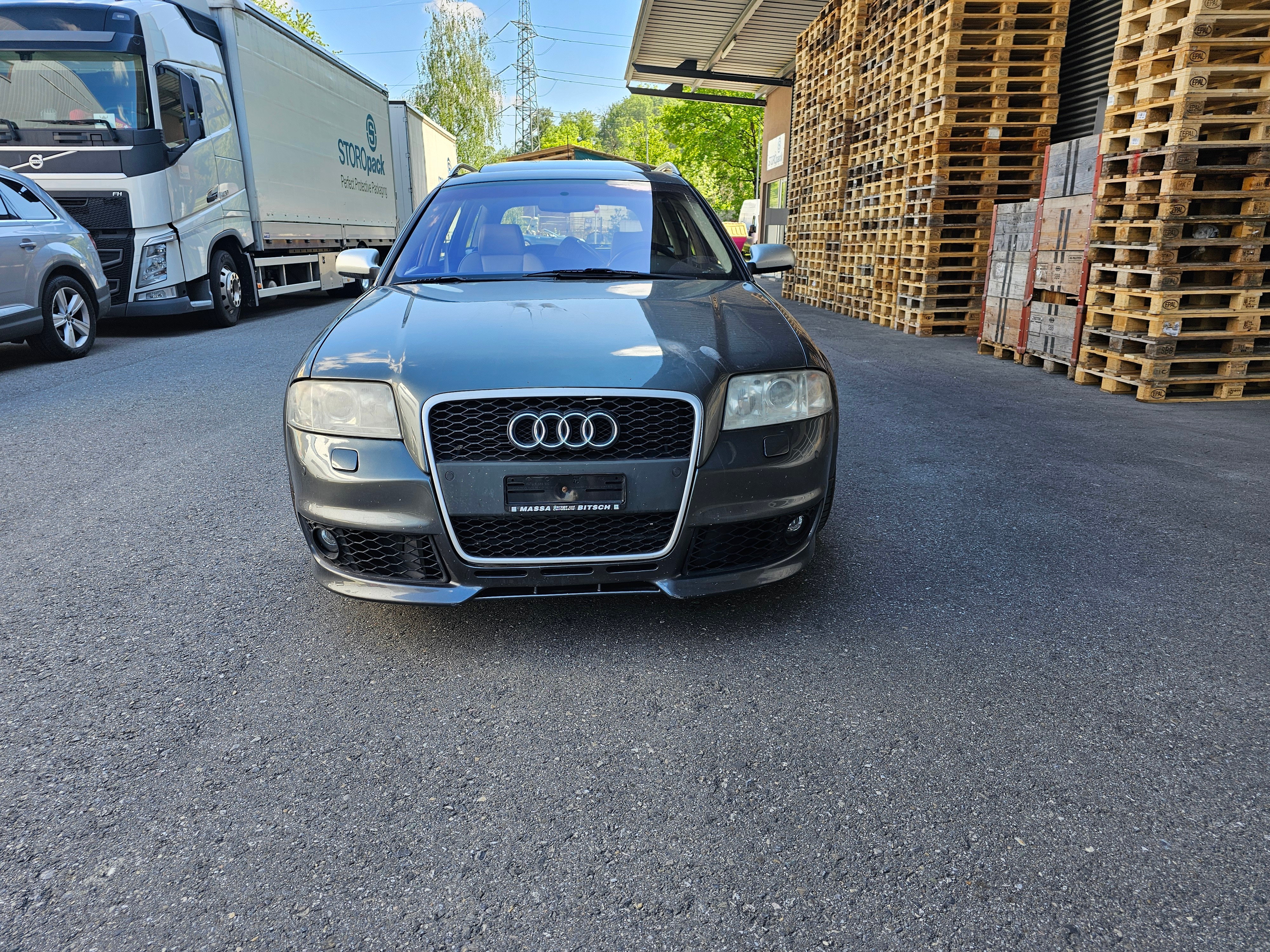 AUDI RS6 Avant quattro tiptronic