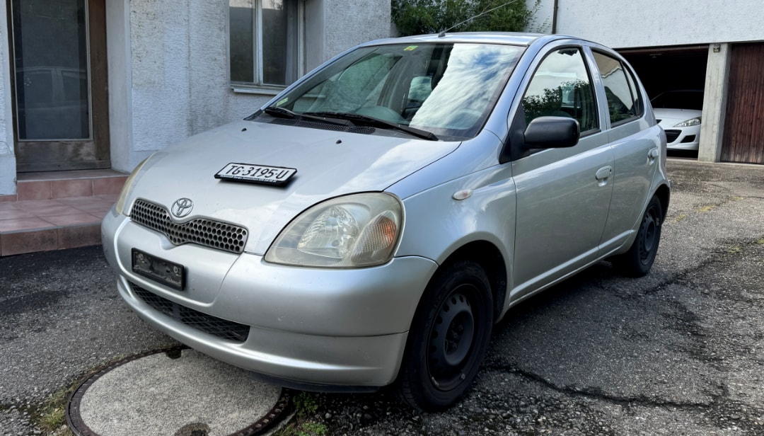 TOYOTA Yaris 1.3 Linea Luna