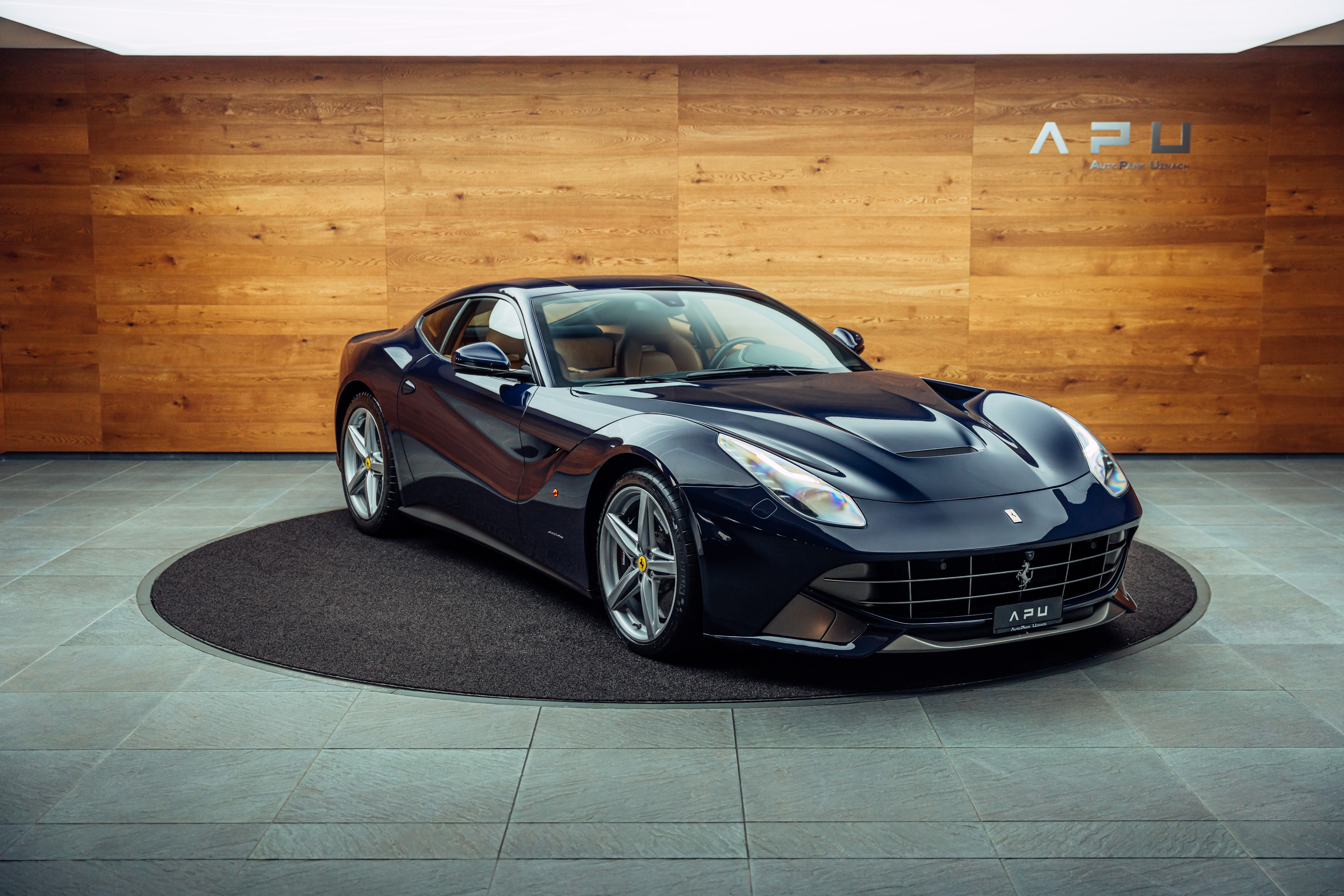 FERRARI F12 Berlinetta