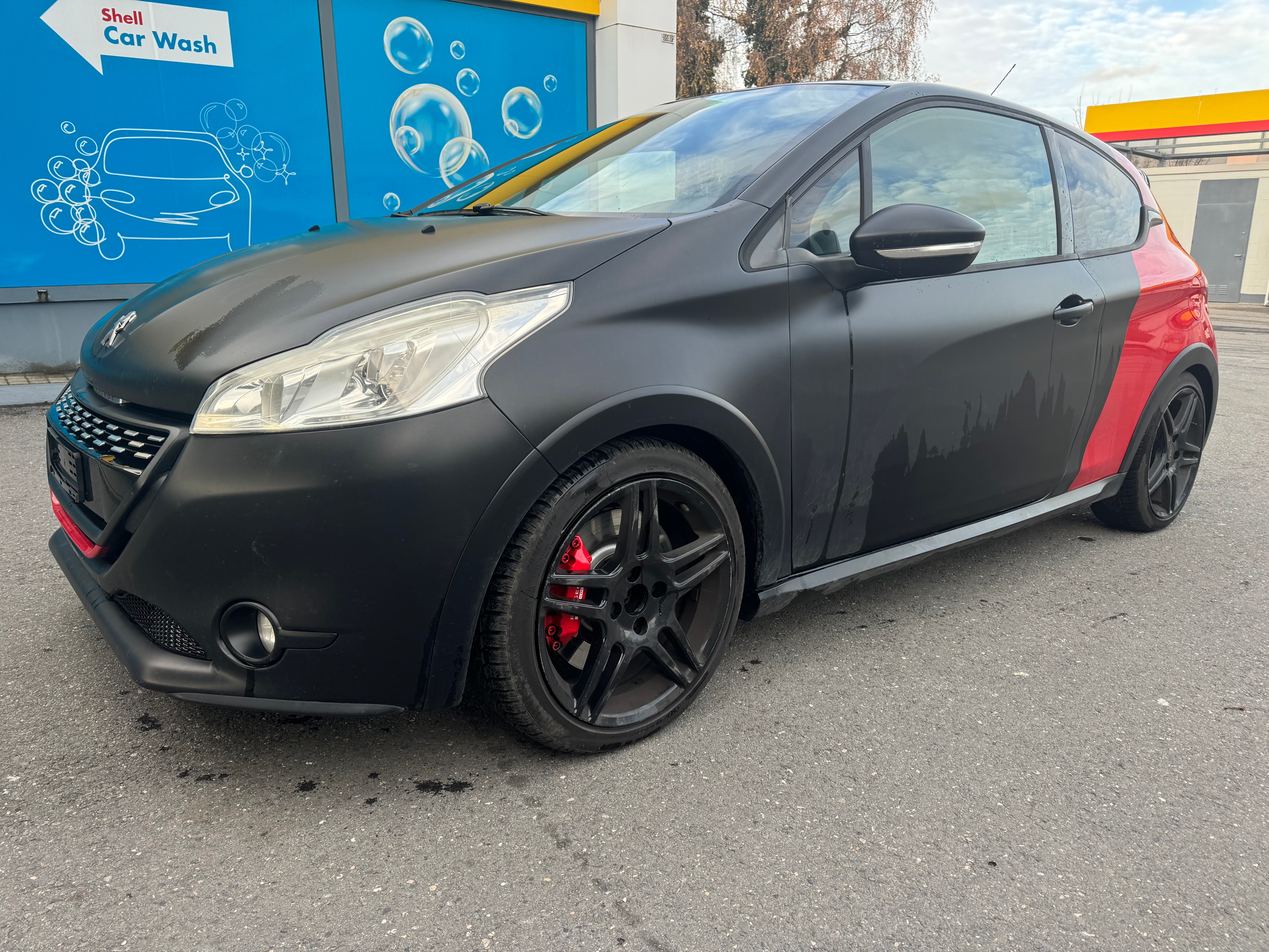 PEUGEOT 208 1.6 Turbo GTi