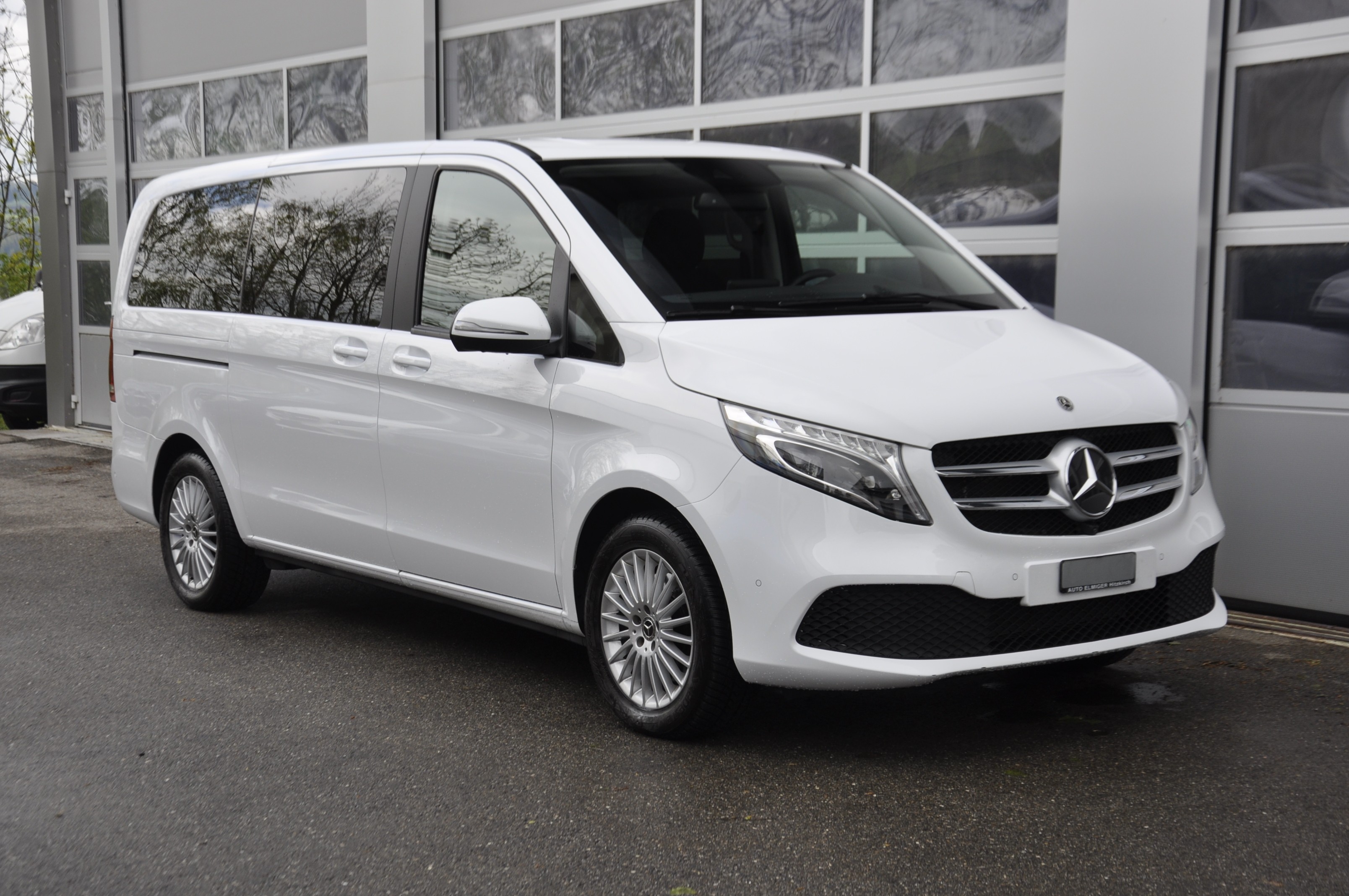 MERCEDES-BENZ V 220 d Trend lang 4Matic 9G-Tronic