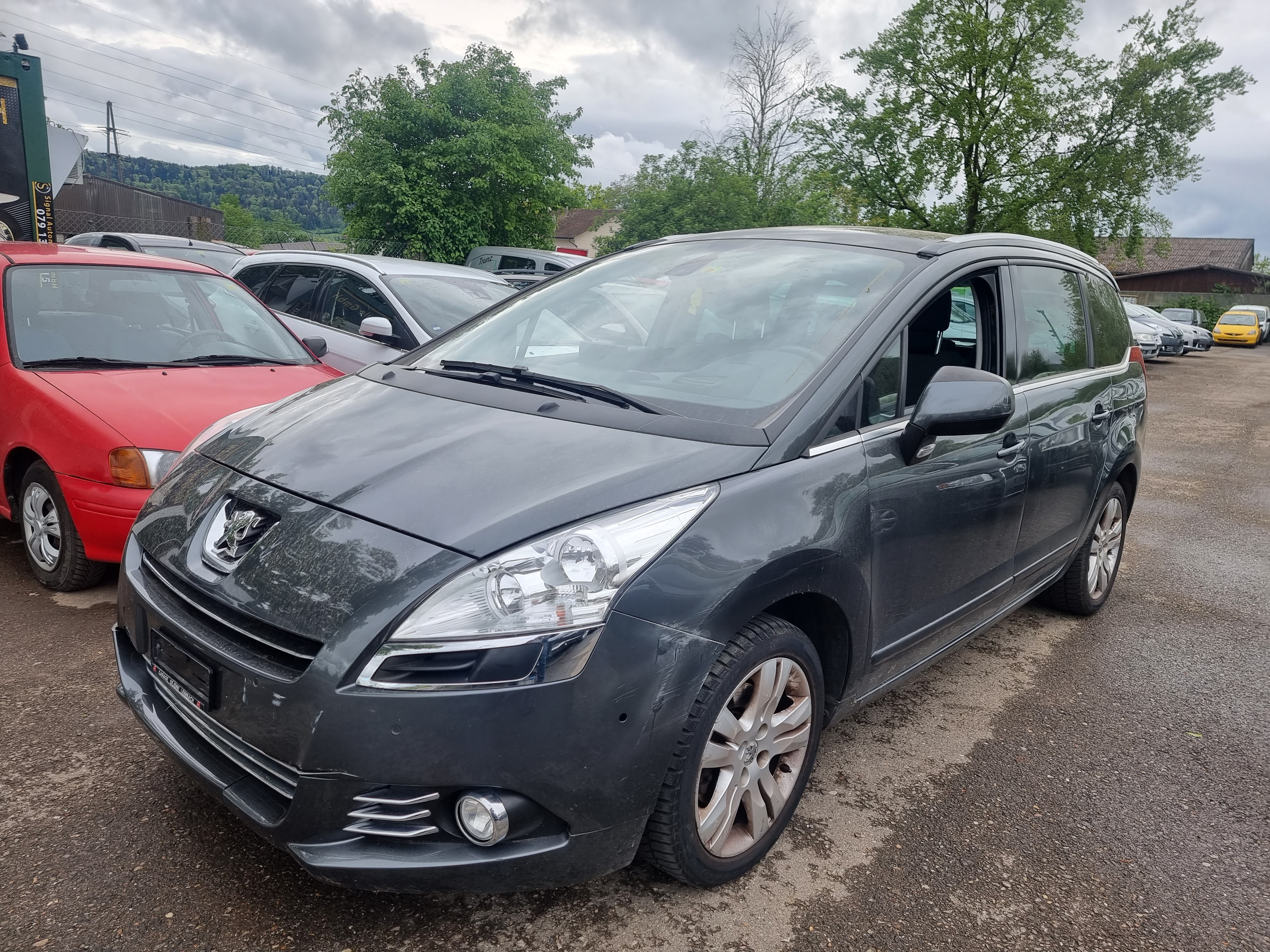 PEUGEOT 5008 1.6 16V T Sport Pack Automatic