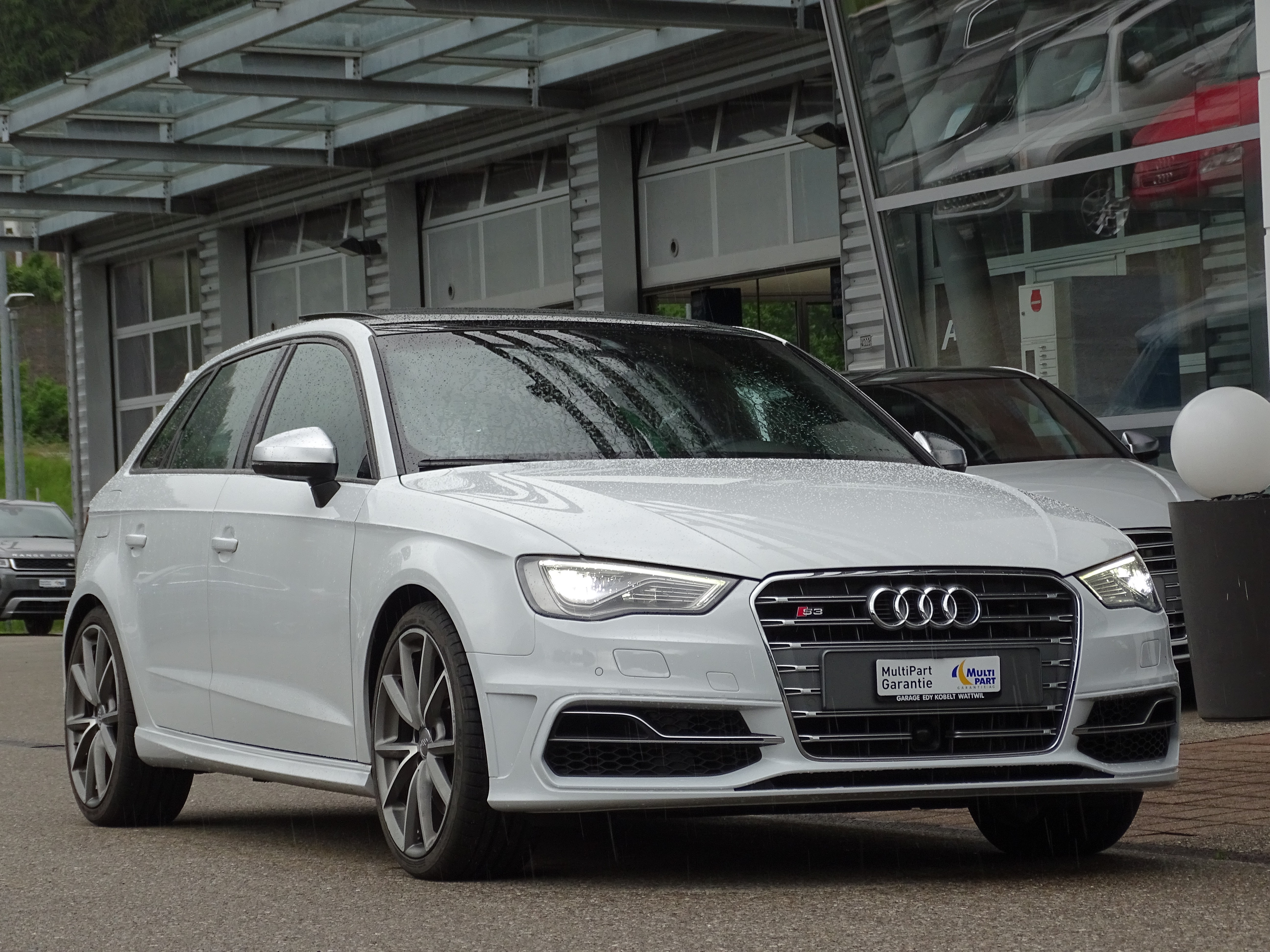 AUDI S3 Sportback 2.0 TFSI quattro *Panorama*S Sportsitze*