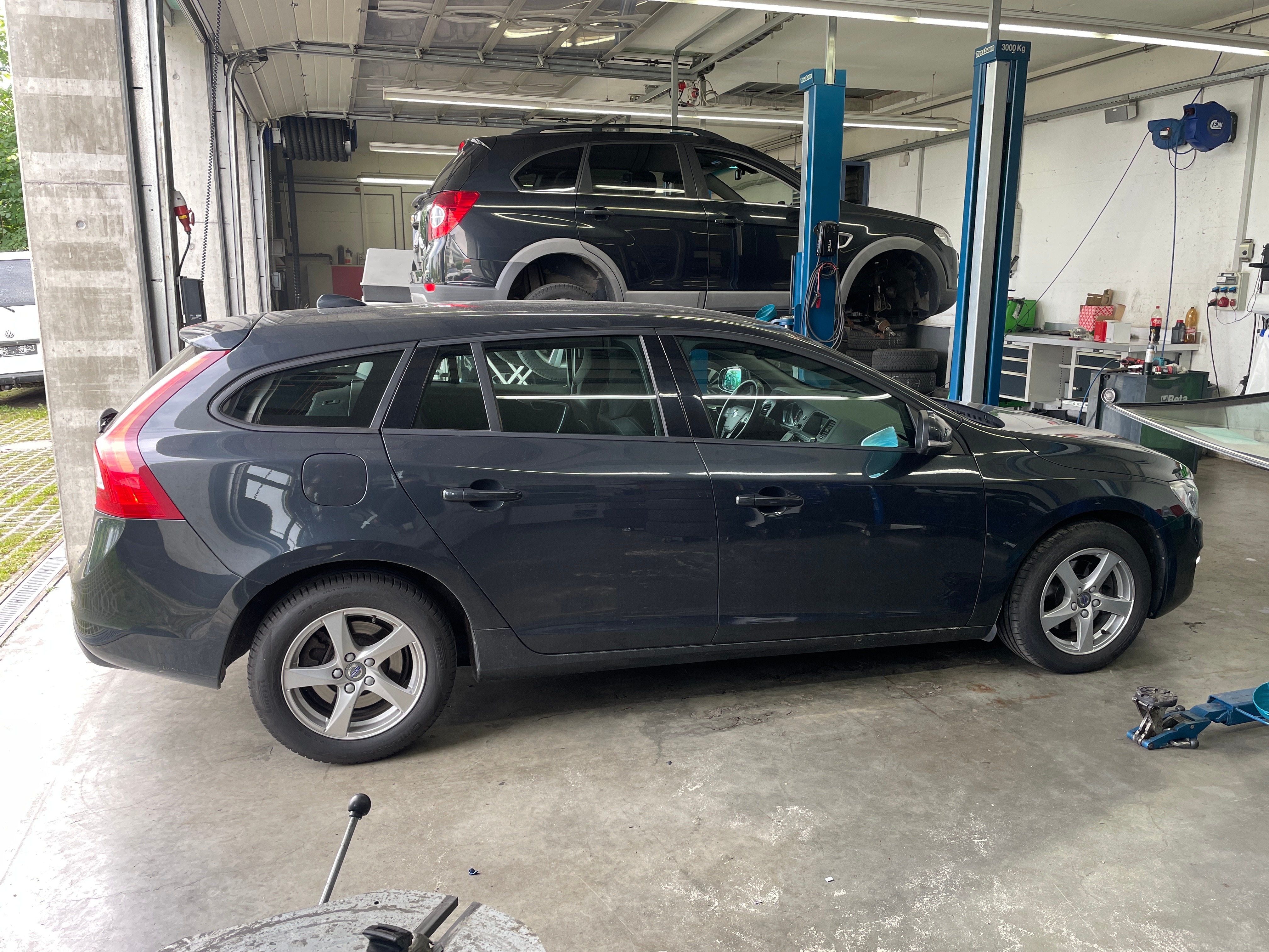 VOLVO V60 D2 Kinetic Geartronic