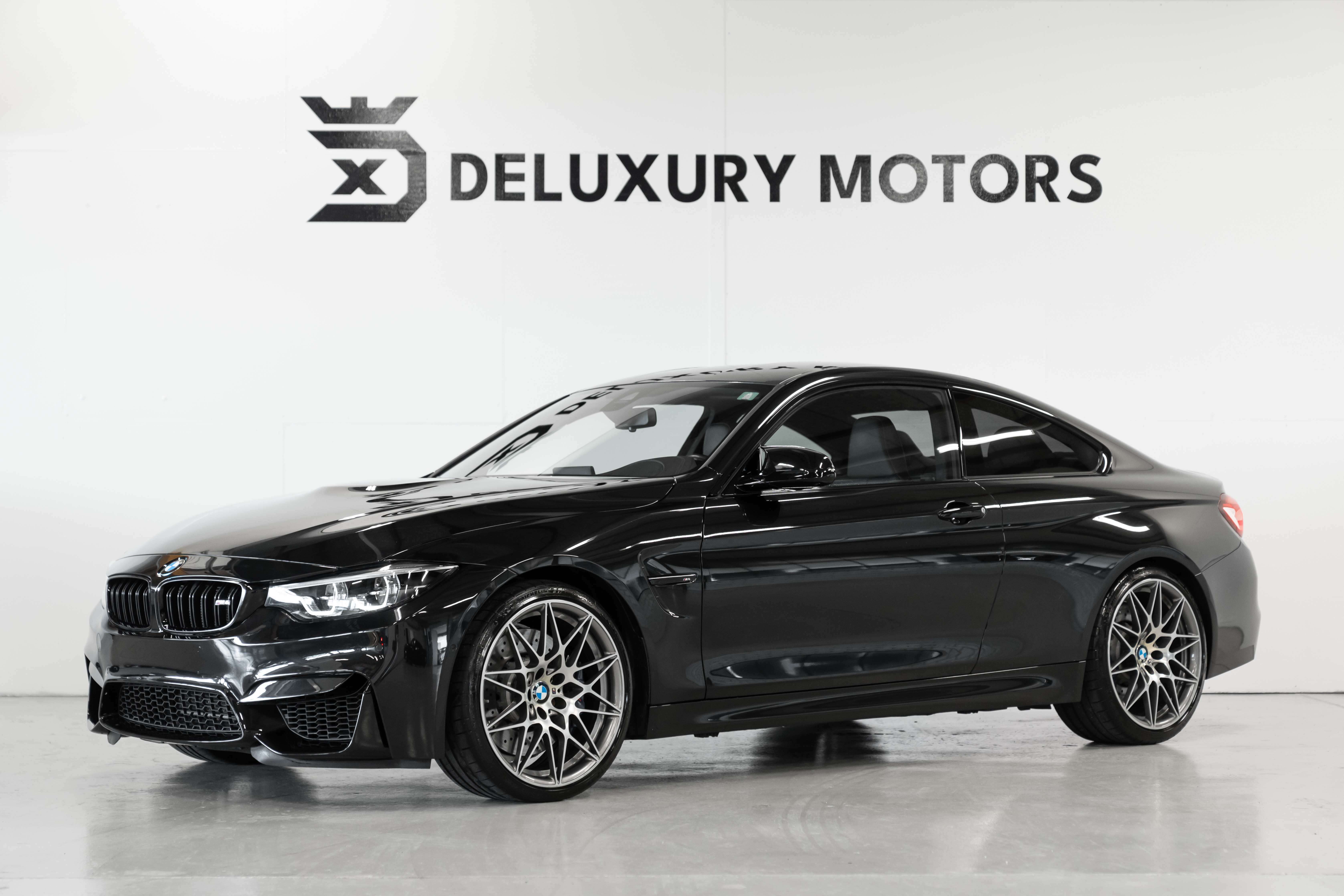 BMW M4 Coupé Competition DKG