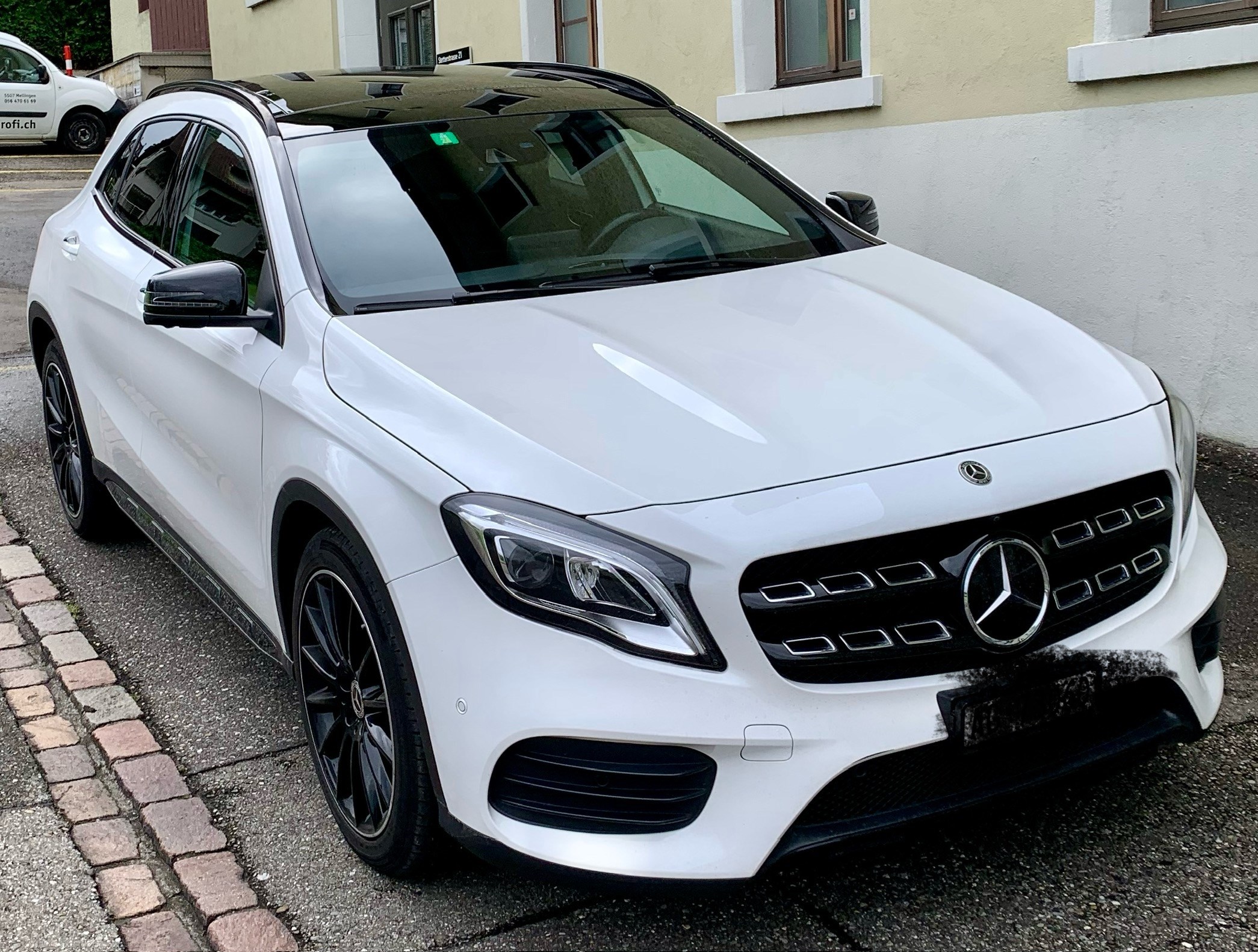 MERCEDES-BENZ GLA 250 AMG Line 4Matic 7G-DCT