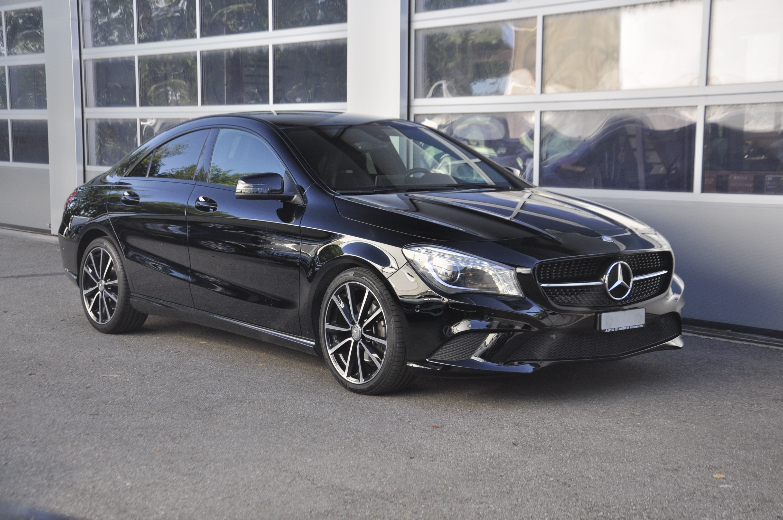 MERCEDES-BENZ CLA 200 Night Star 7G-DCT