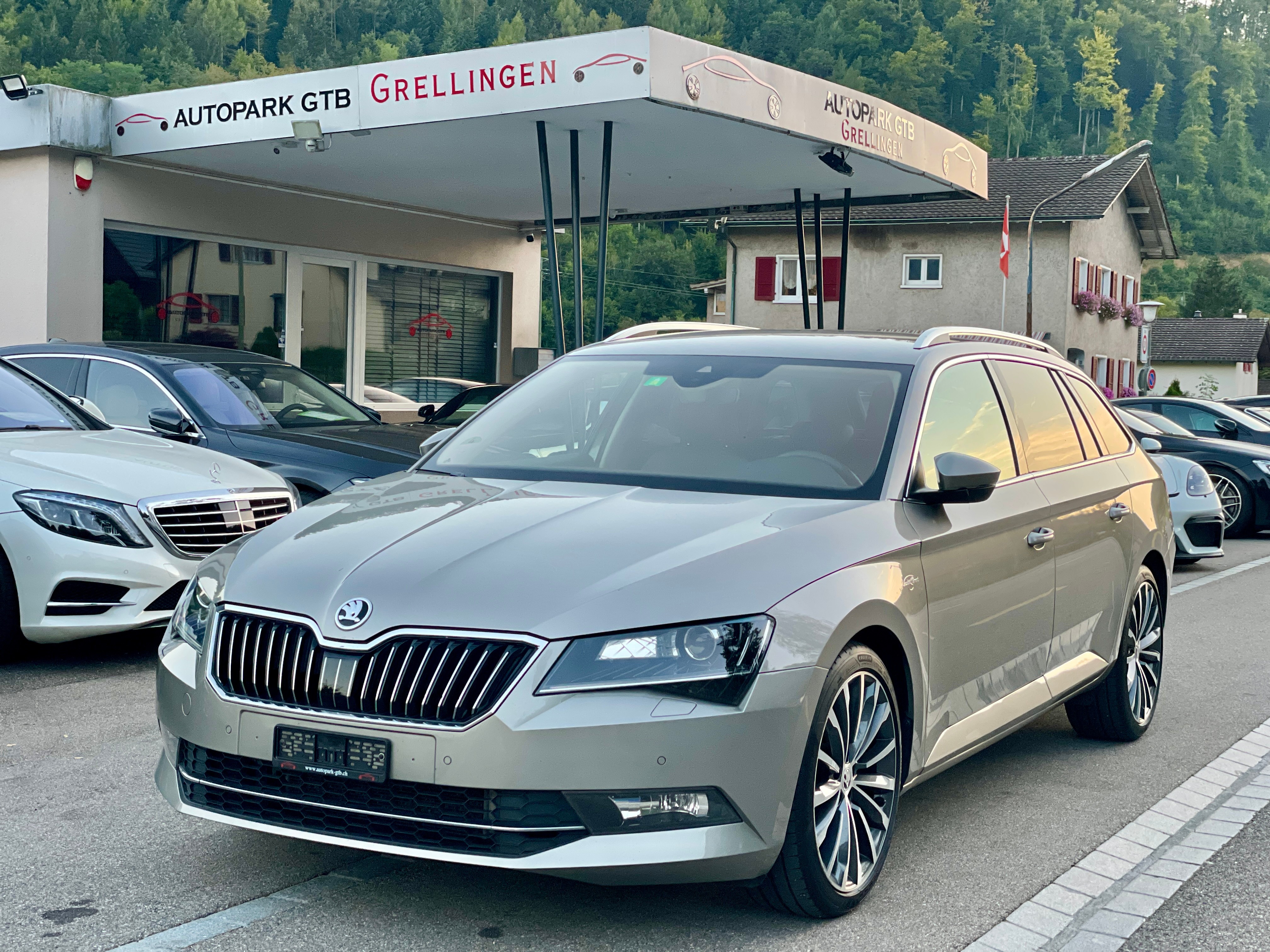 SKODA Superb Combi 2.0 TDi L&K 4x4 DSG