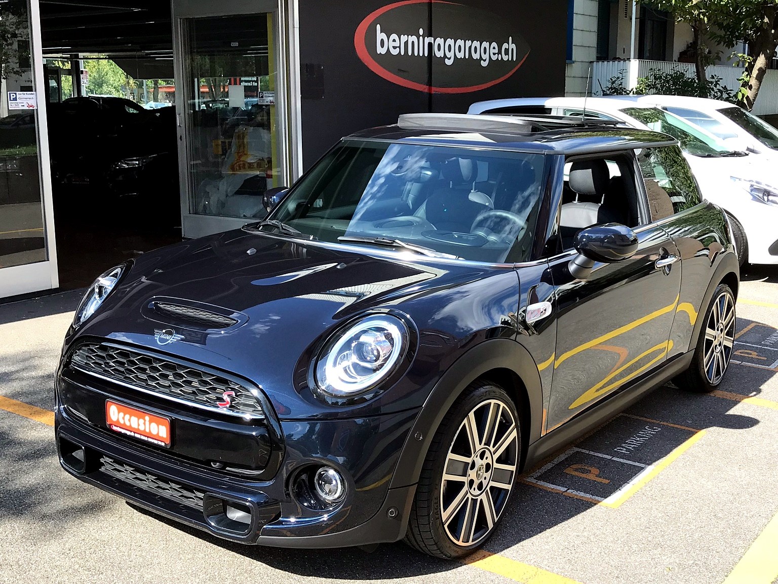 MINI Cooper S Trafalgar Mini Yours DKG