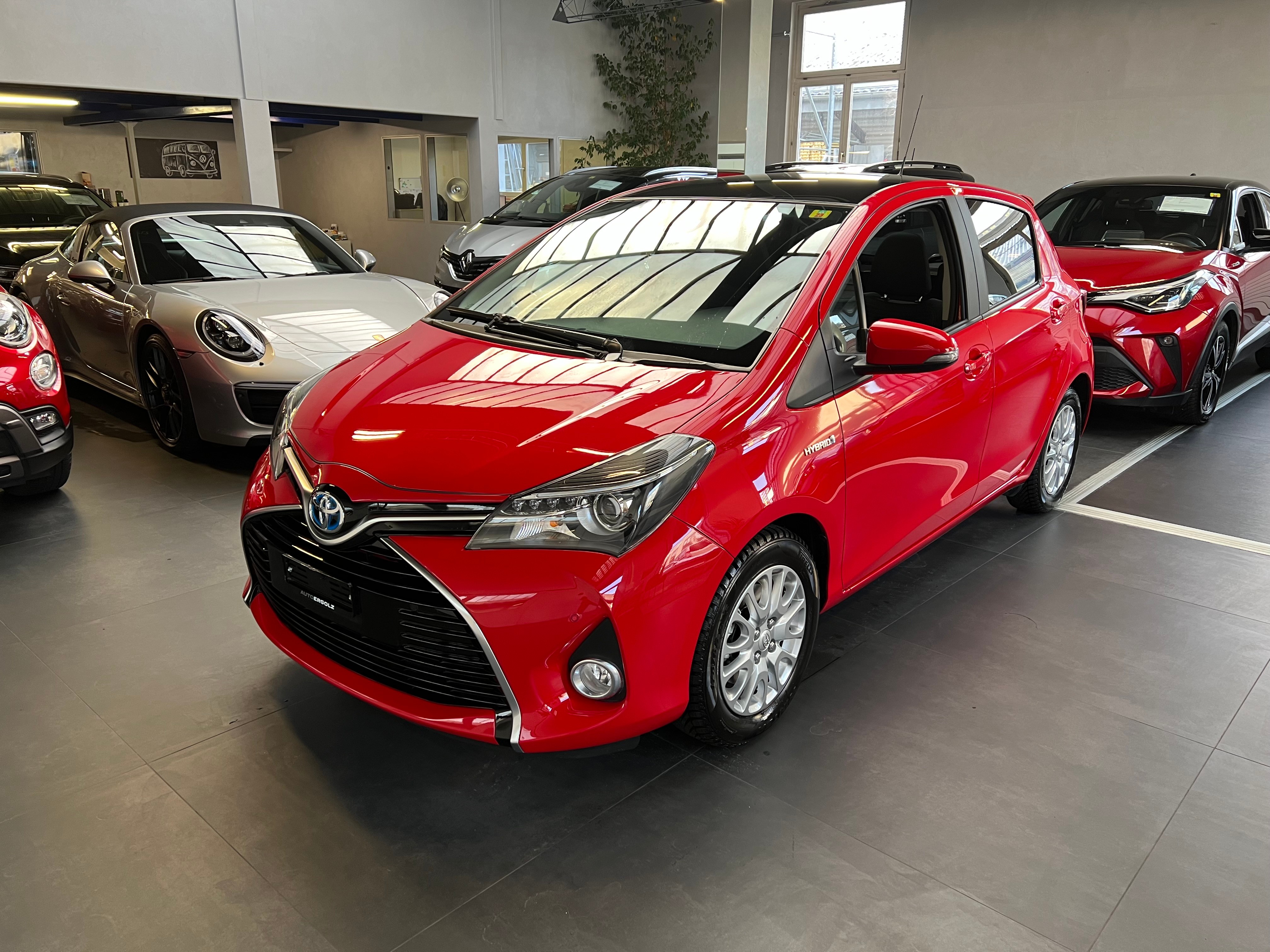 TOYOTA Yaris 1.5 VVT-i Hybrid Sol Premium e-CVT