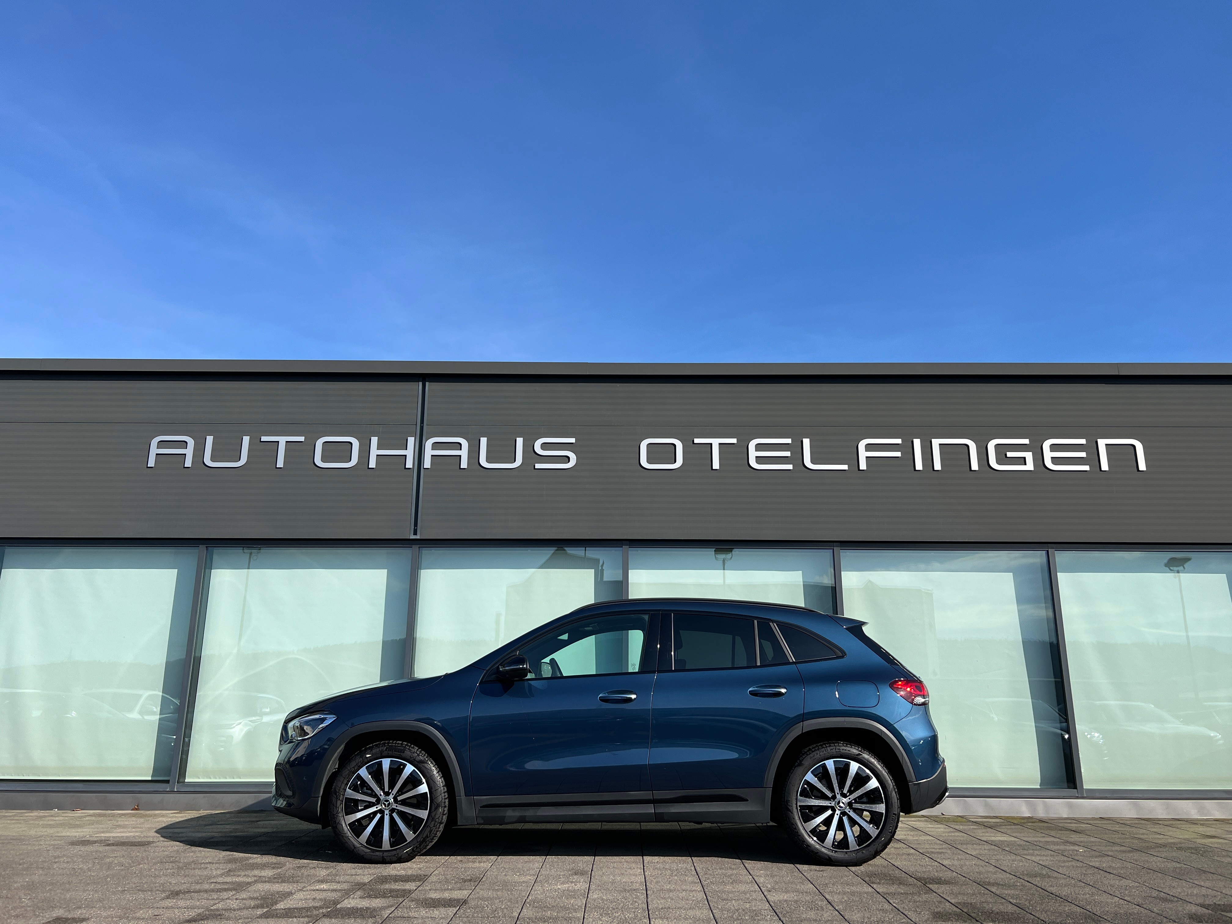 MERCEDES-BENZ GLA 250 4Matic Progressive 8G-DCT