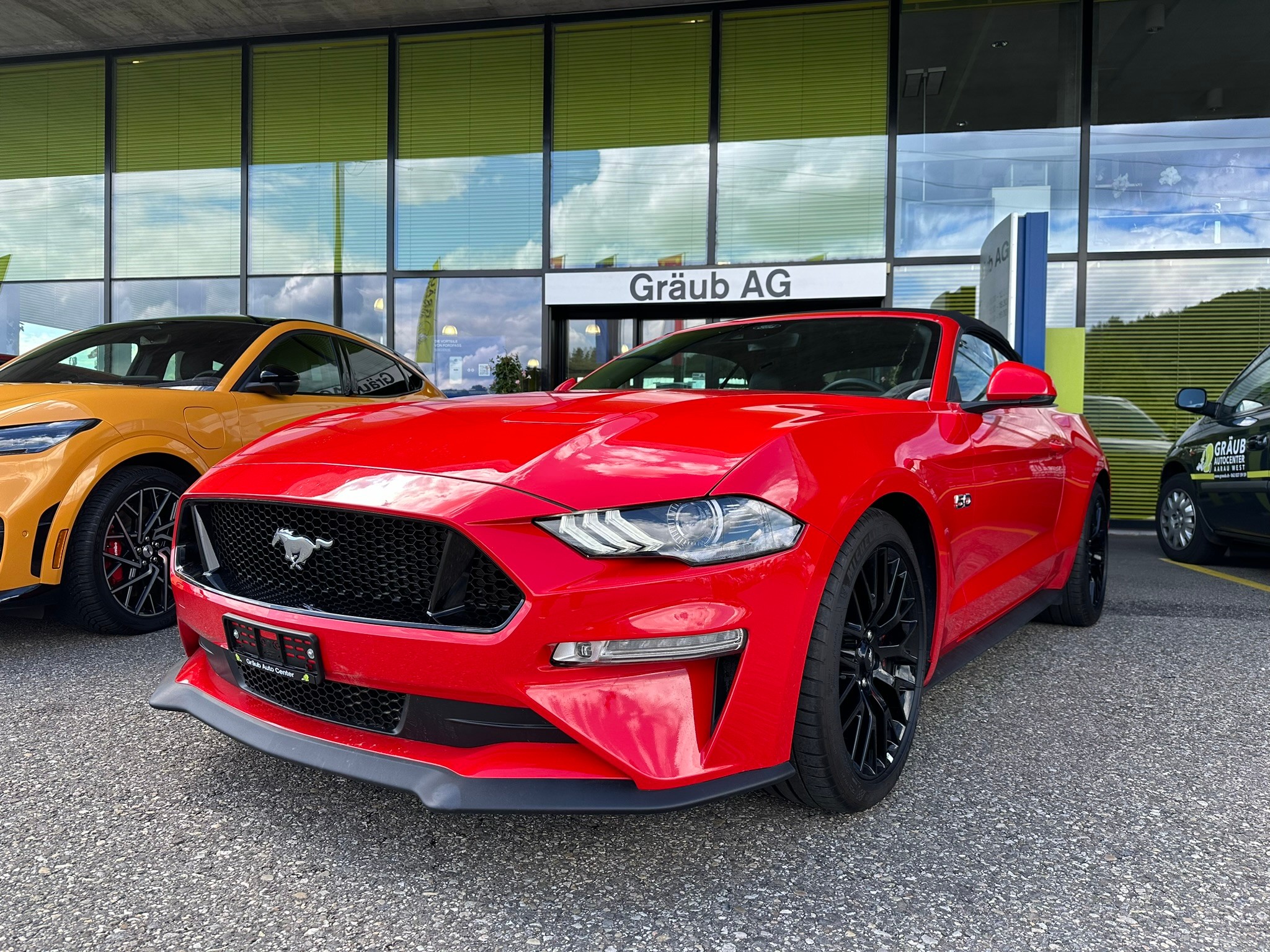 FORD Mustang Convertible 5.0 V8 GT Automat RACE RED