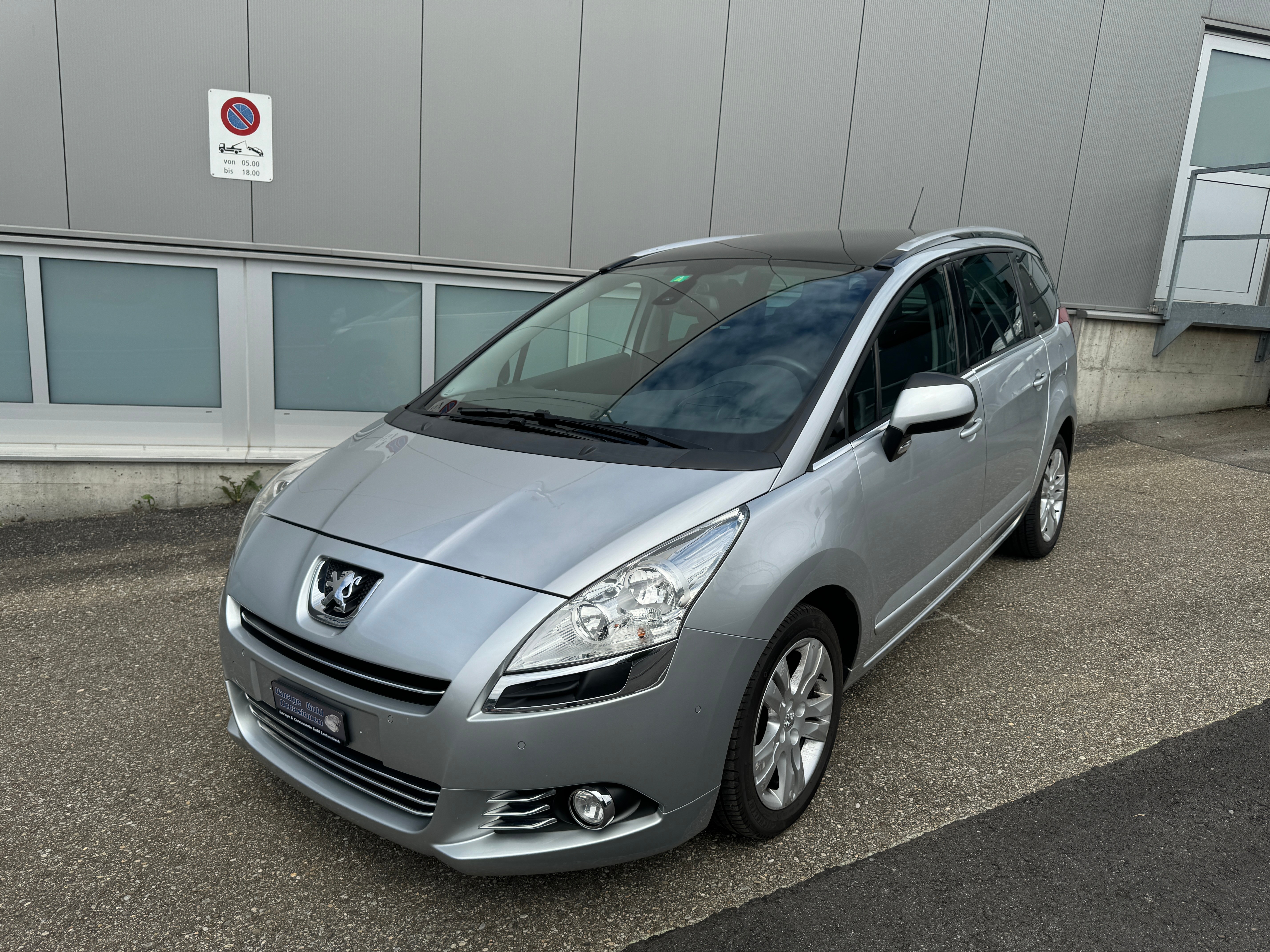 PEUGEOT 5008 2.0 HDI Sport Pack Automatic