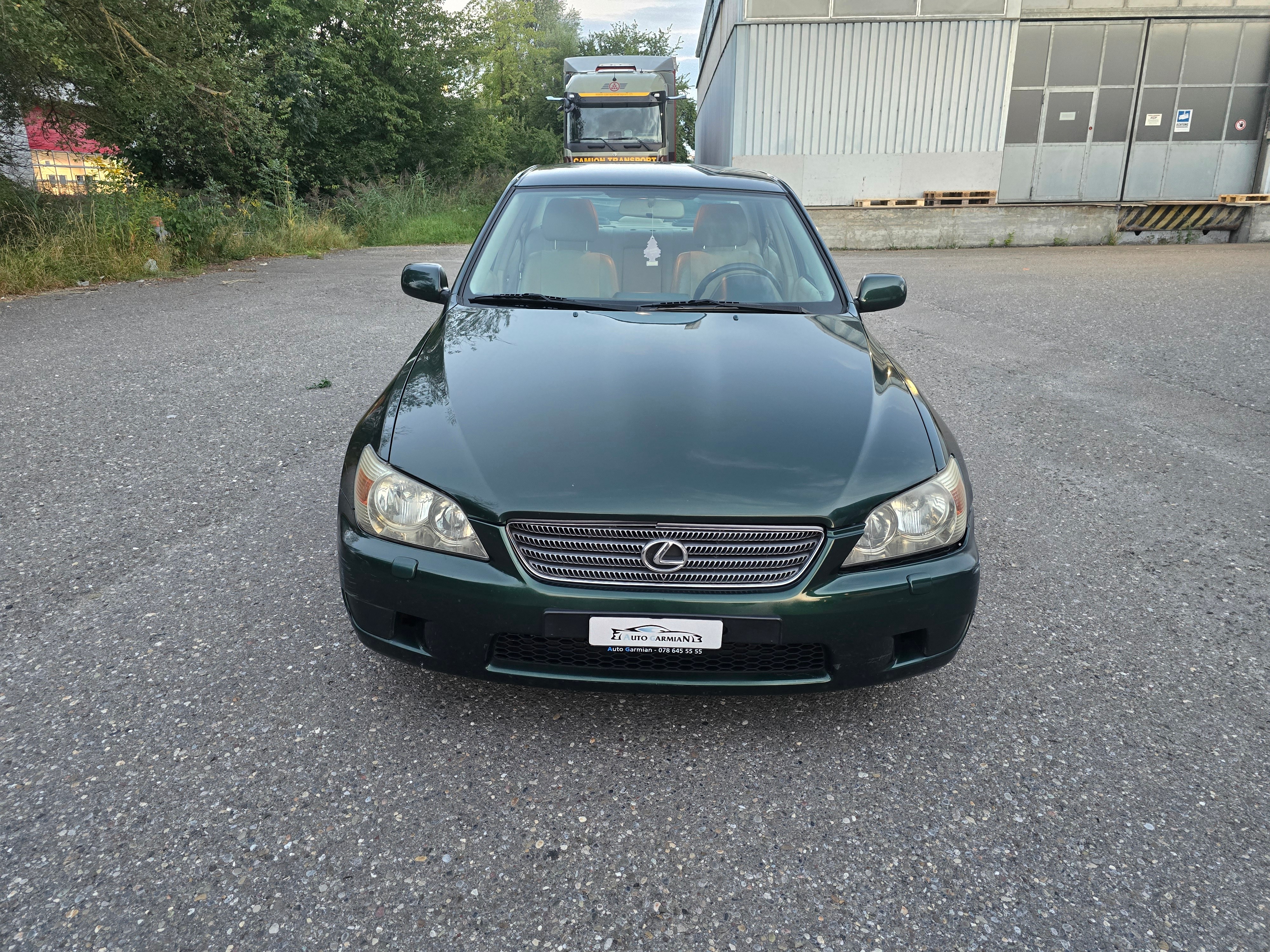 LEXUS IS 200