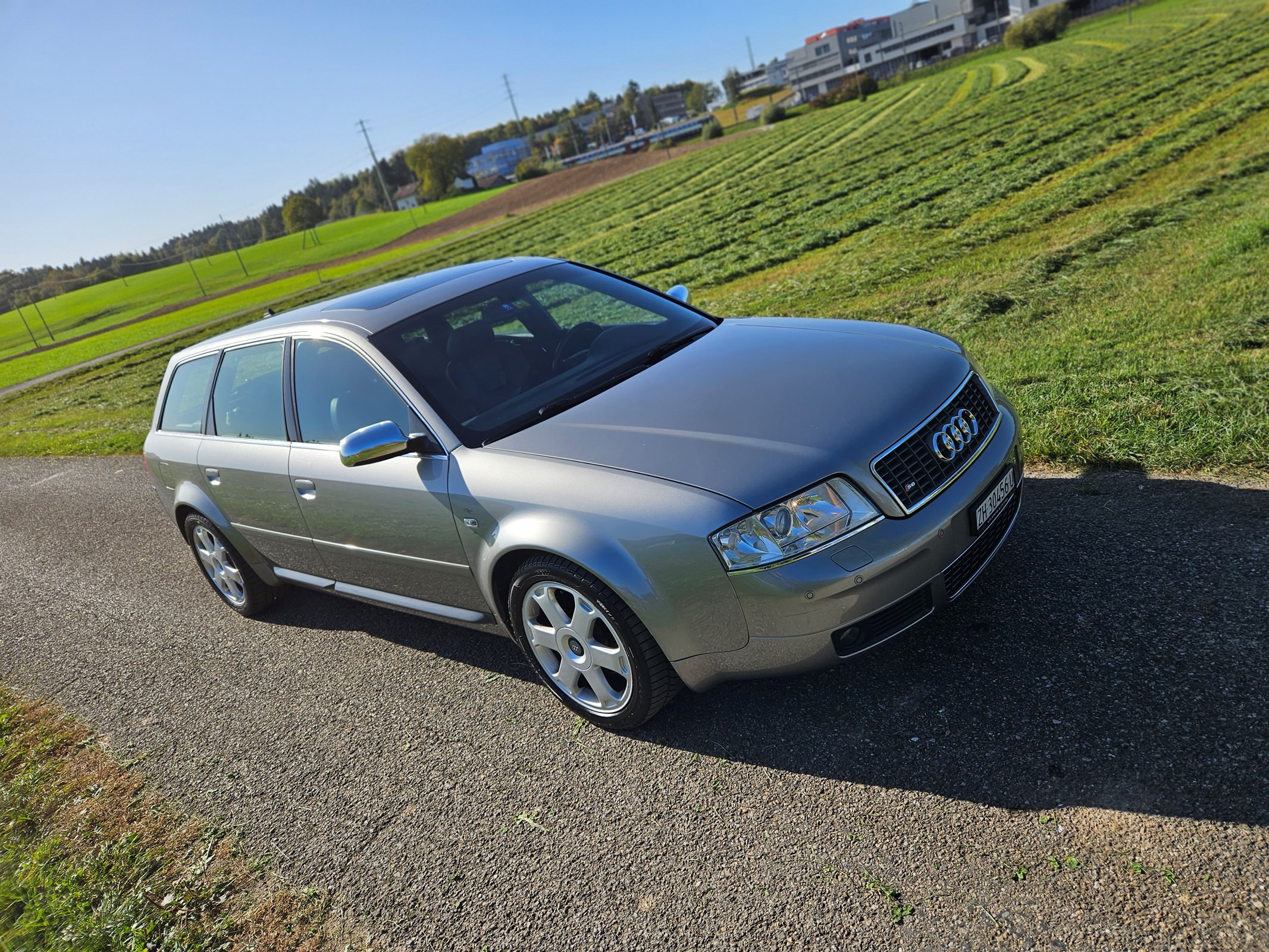 AUDI S6 Avant quattro tiptronic