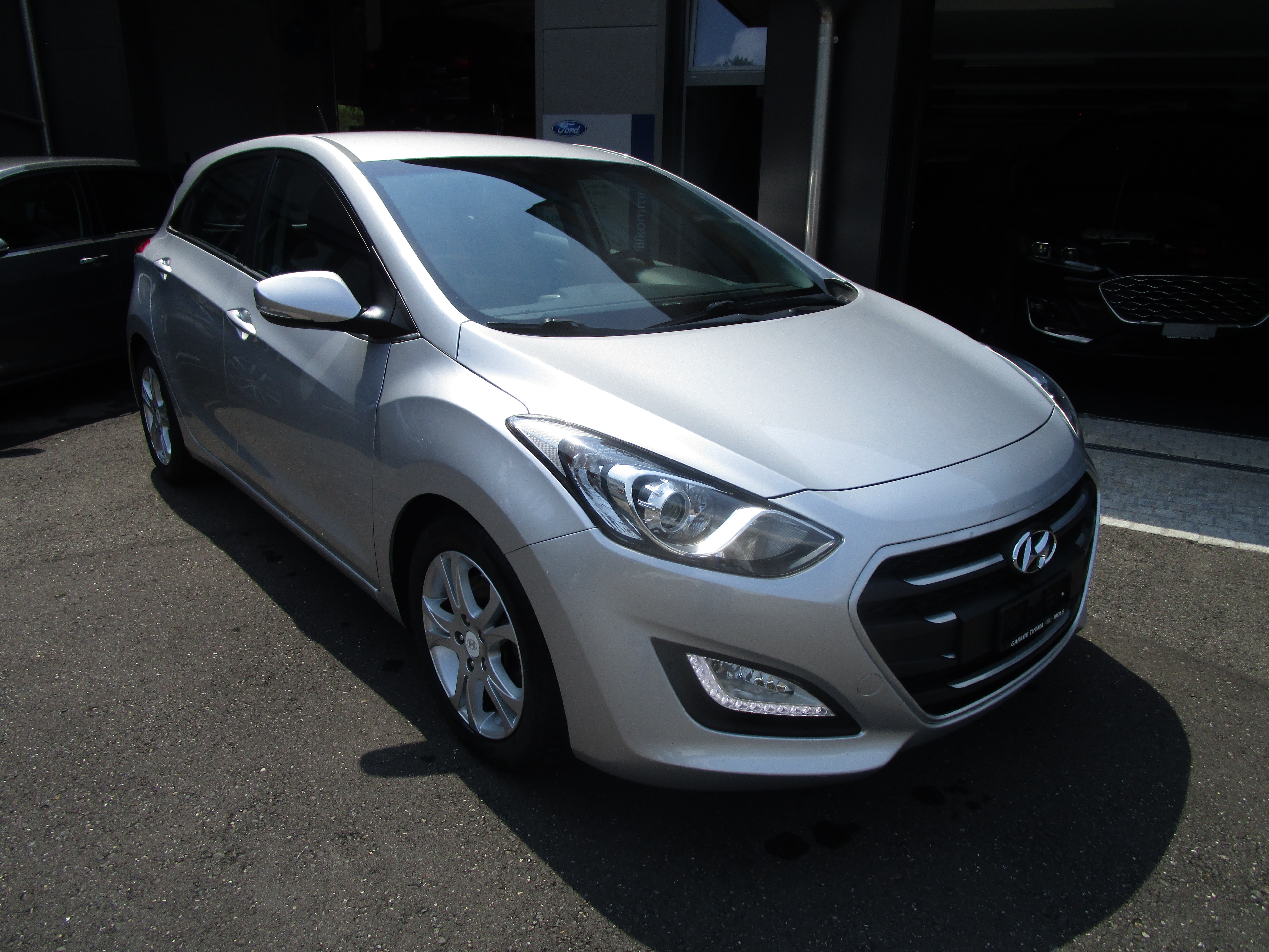 HYUNDAI i30 1.6 GDI Amplia Automatic DCT