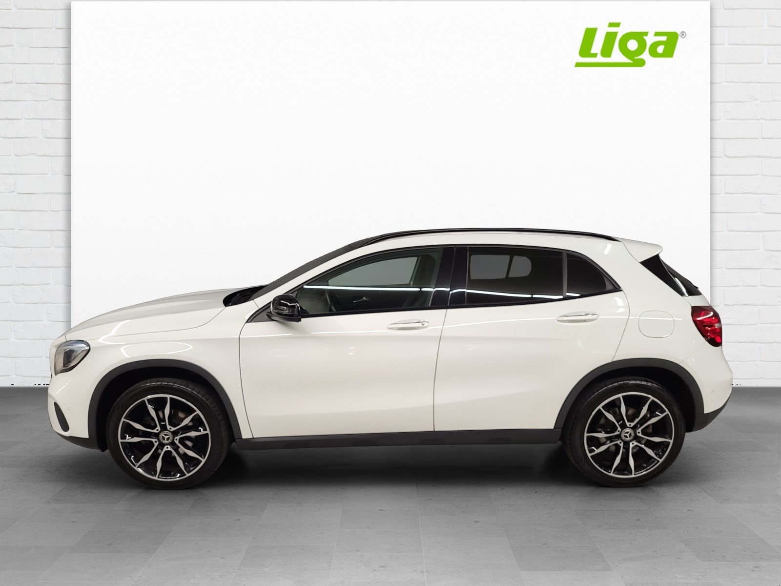 MERCEDES-BENZ GLA 200 d Urban 4matic