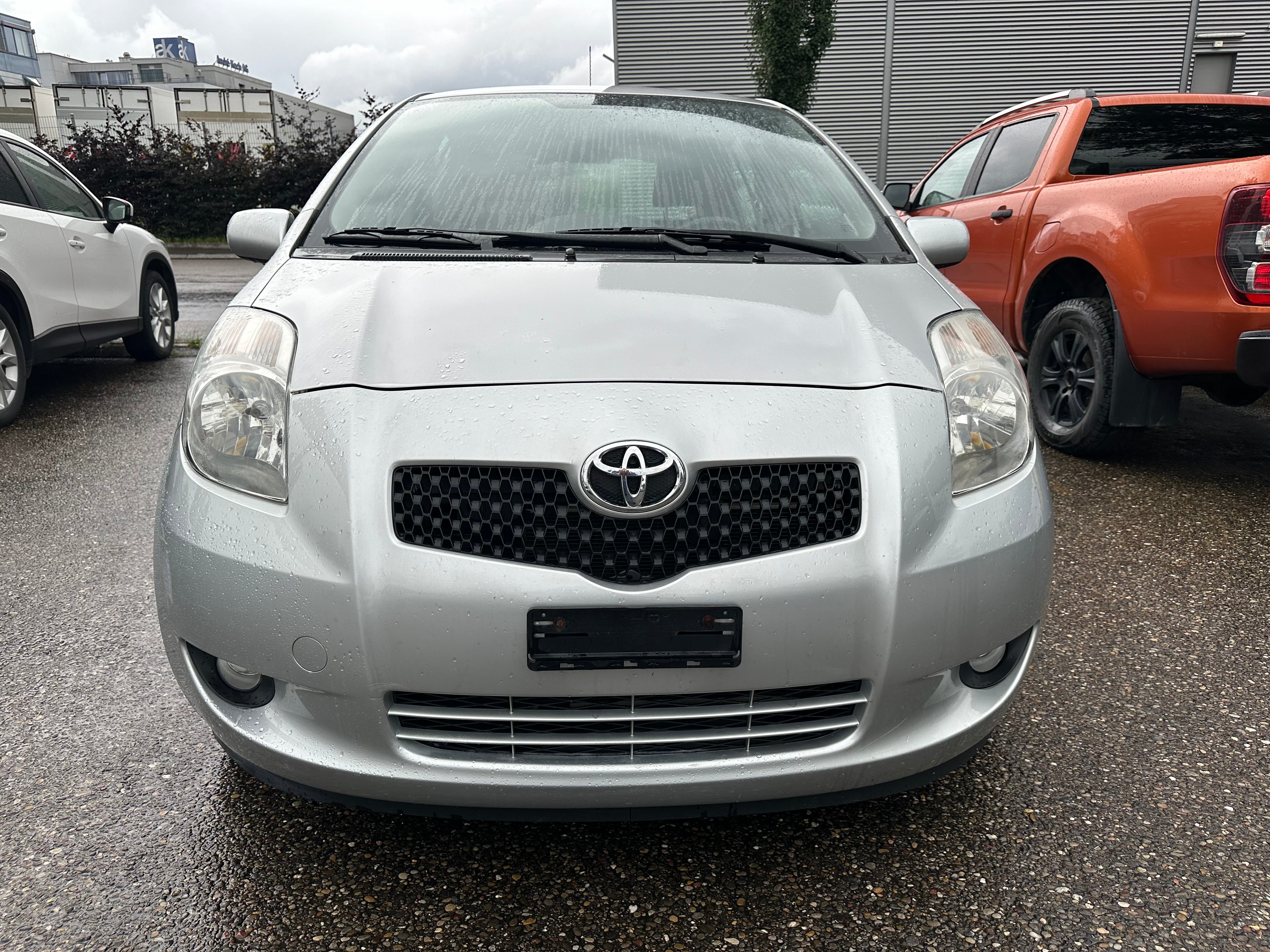 TOYOTA Yaris 1.3 Linea Sol