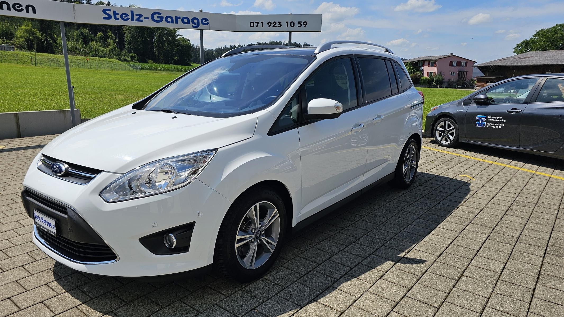 FORD Grand C-Max 1.0 SCTi KNIE-Edition