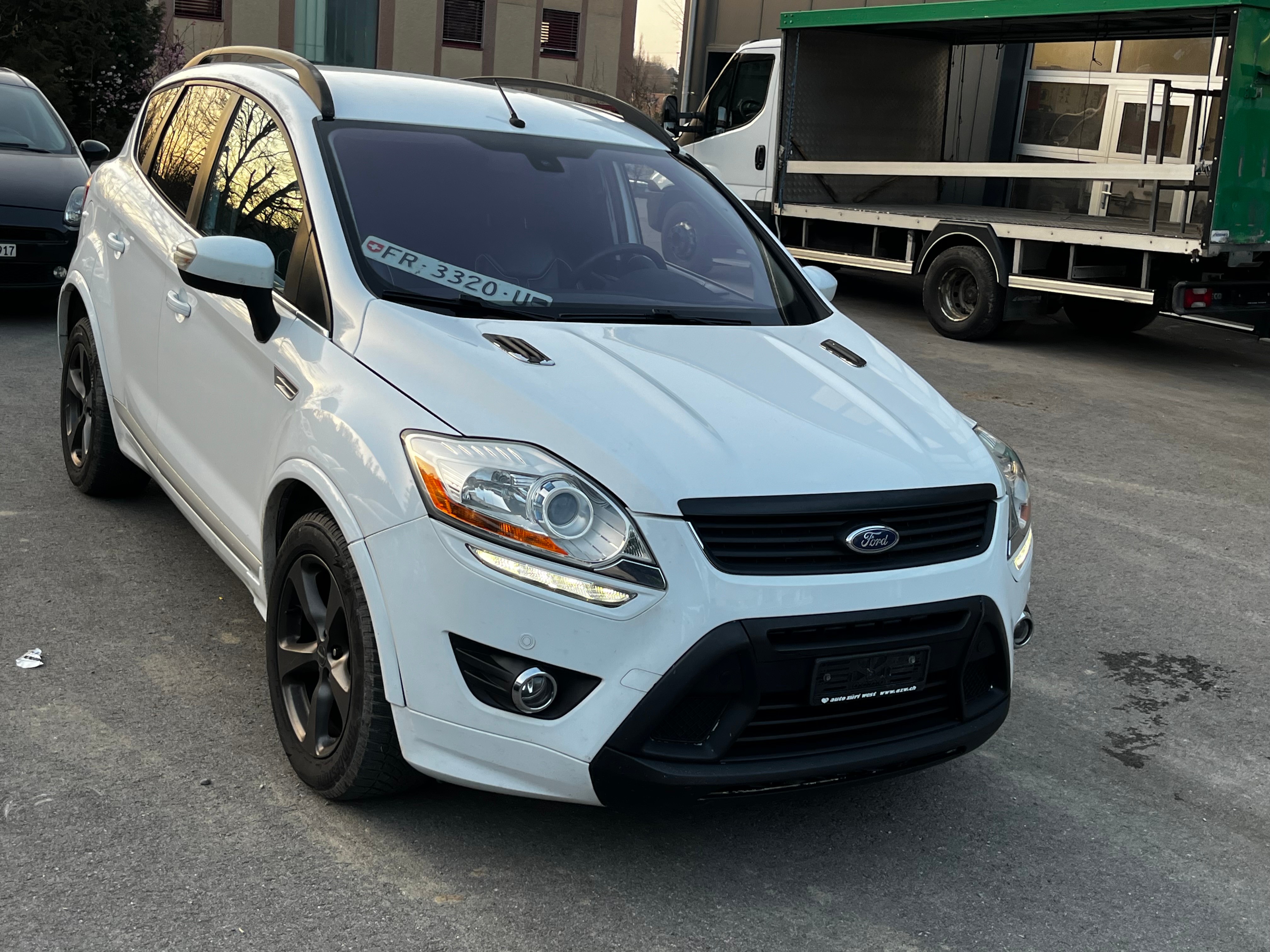 FORD Kuga 2.5 Turbo Carving 4WD Automatic