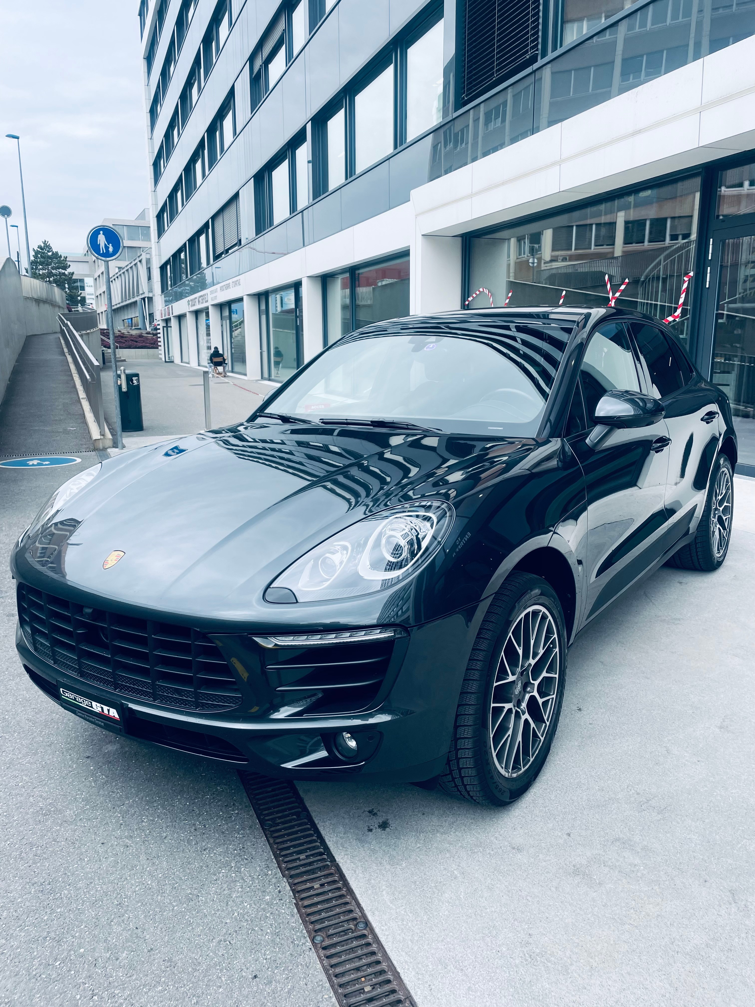 PORSCHE Macan PDK