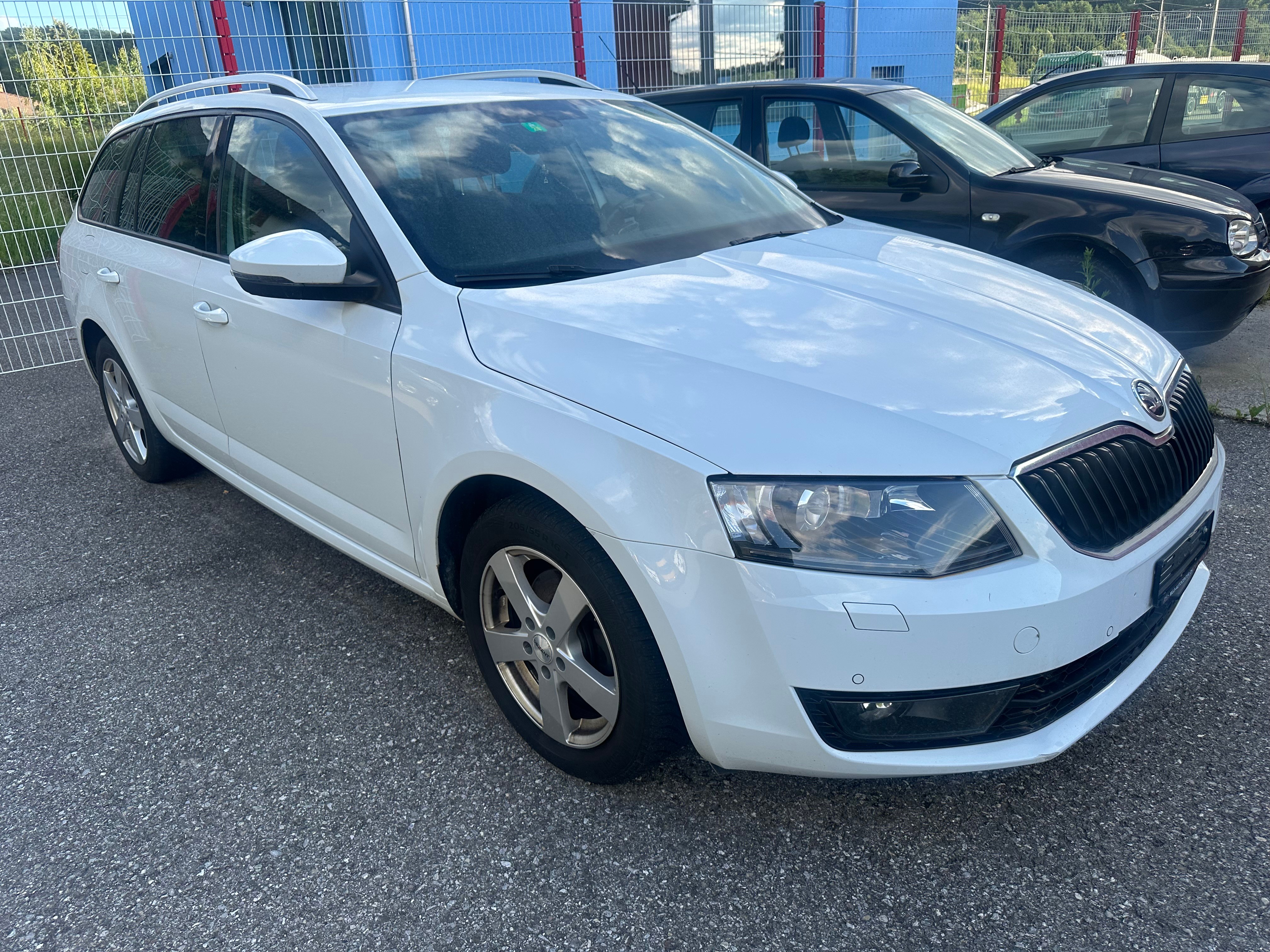 SKODA Octavia Combi 2.0 TDI Ambition DSG