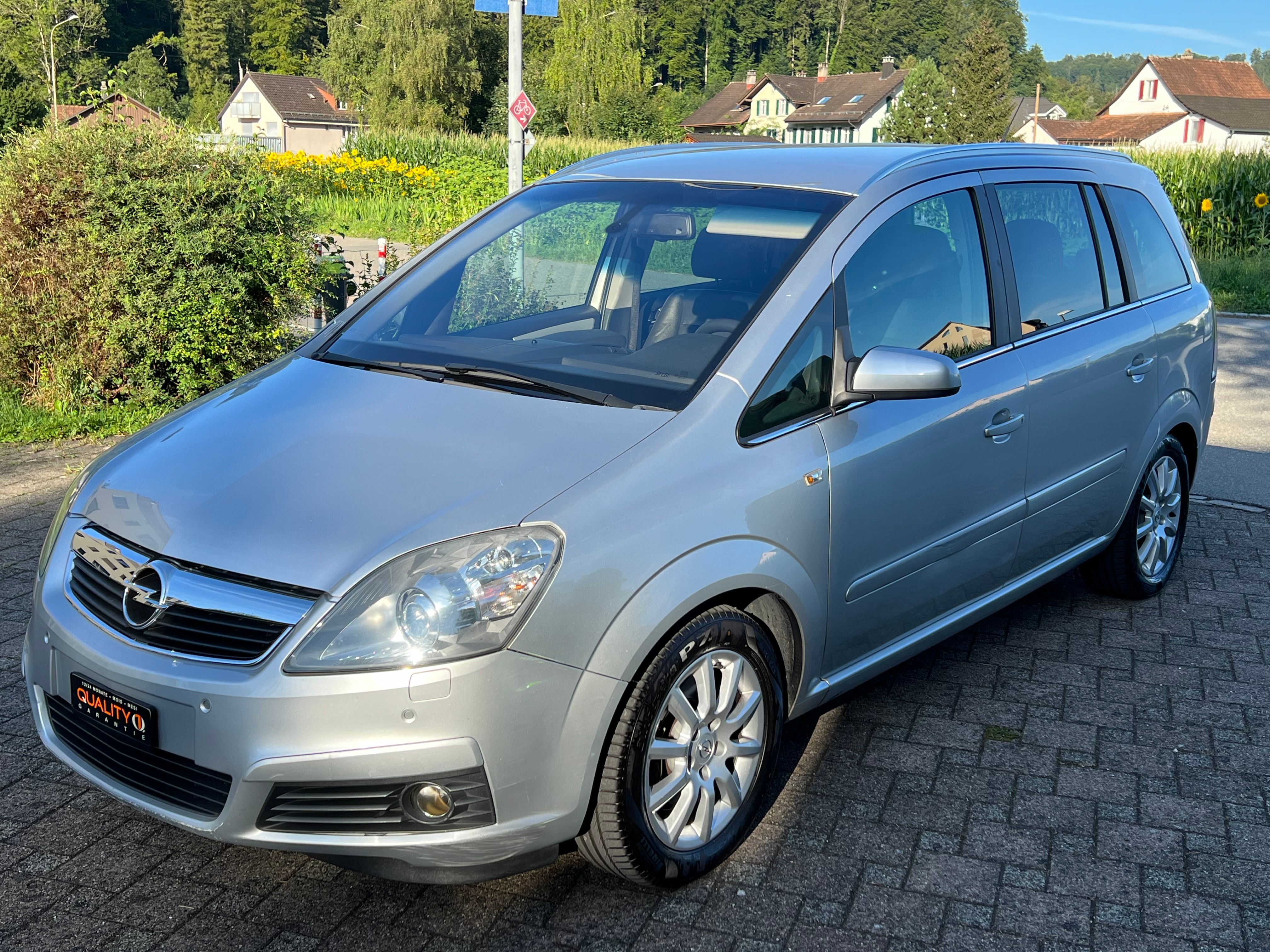 OPEL Zafira 2.2i 16V Cosmo