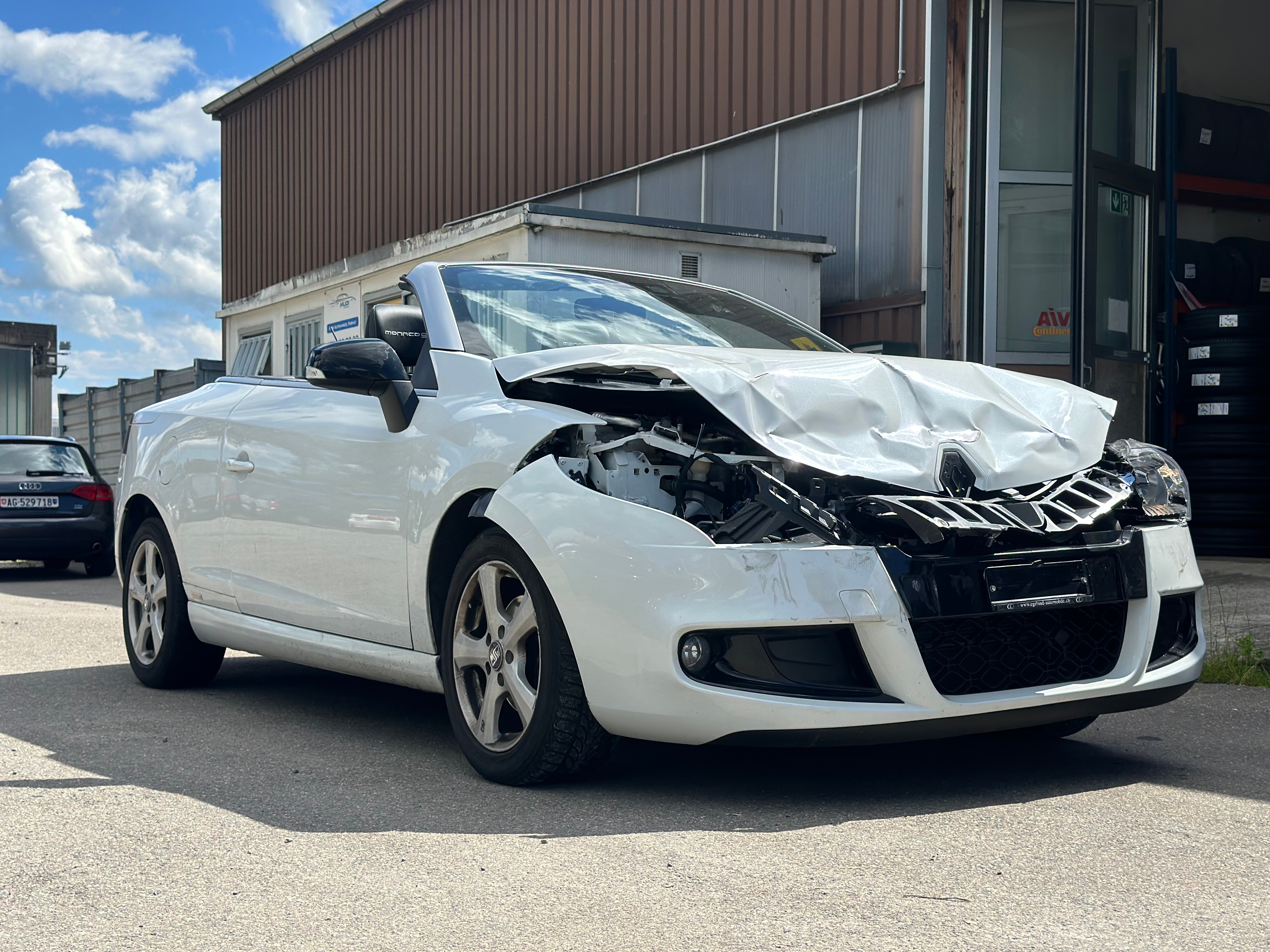 RENAULT Mégane CC 2.0 16V Monaco GP CVT