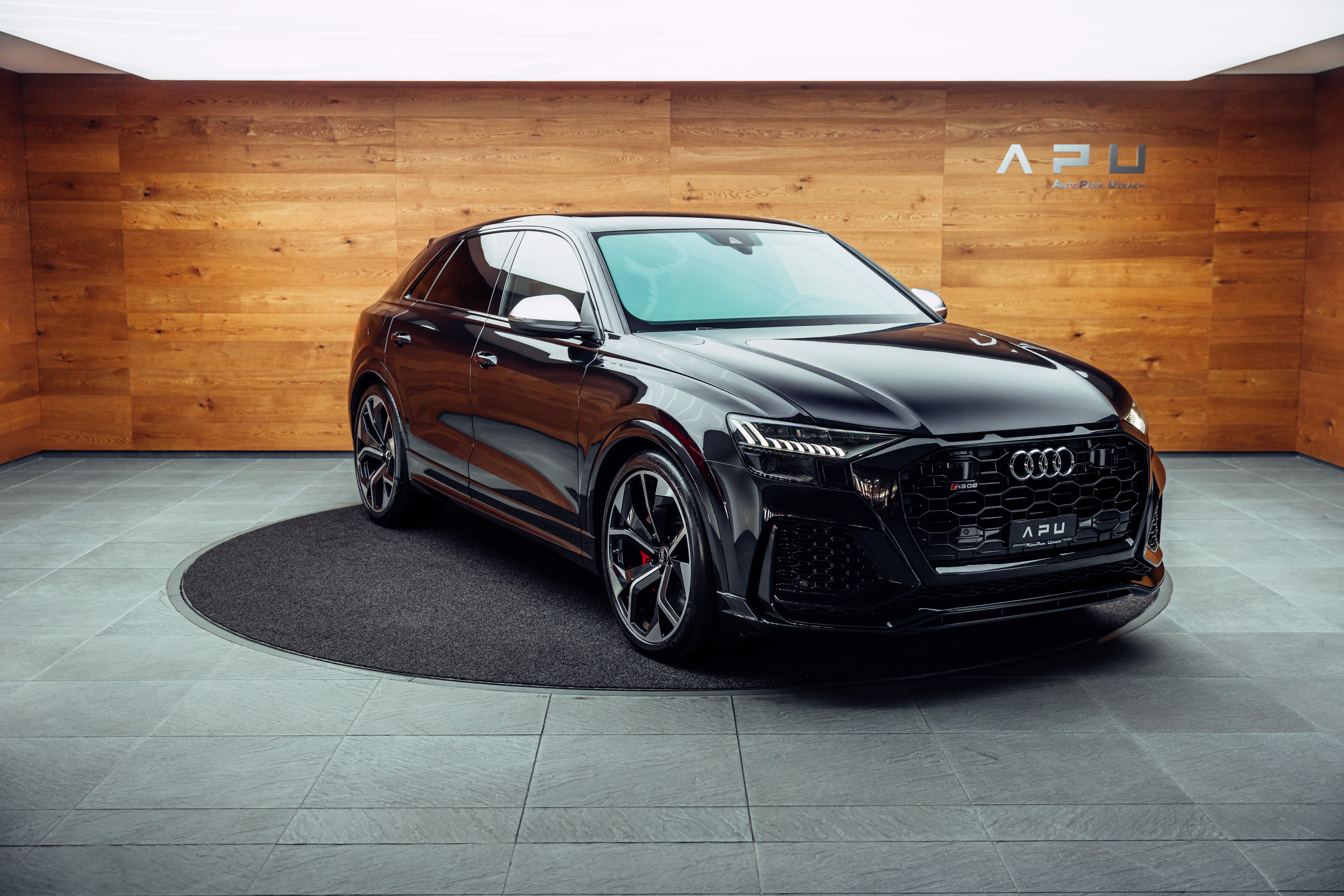 AUDI RSQ8 quattro tiptronic