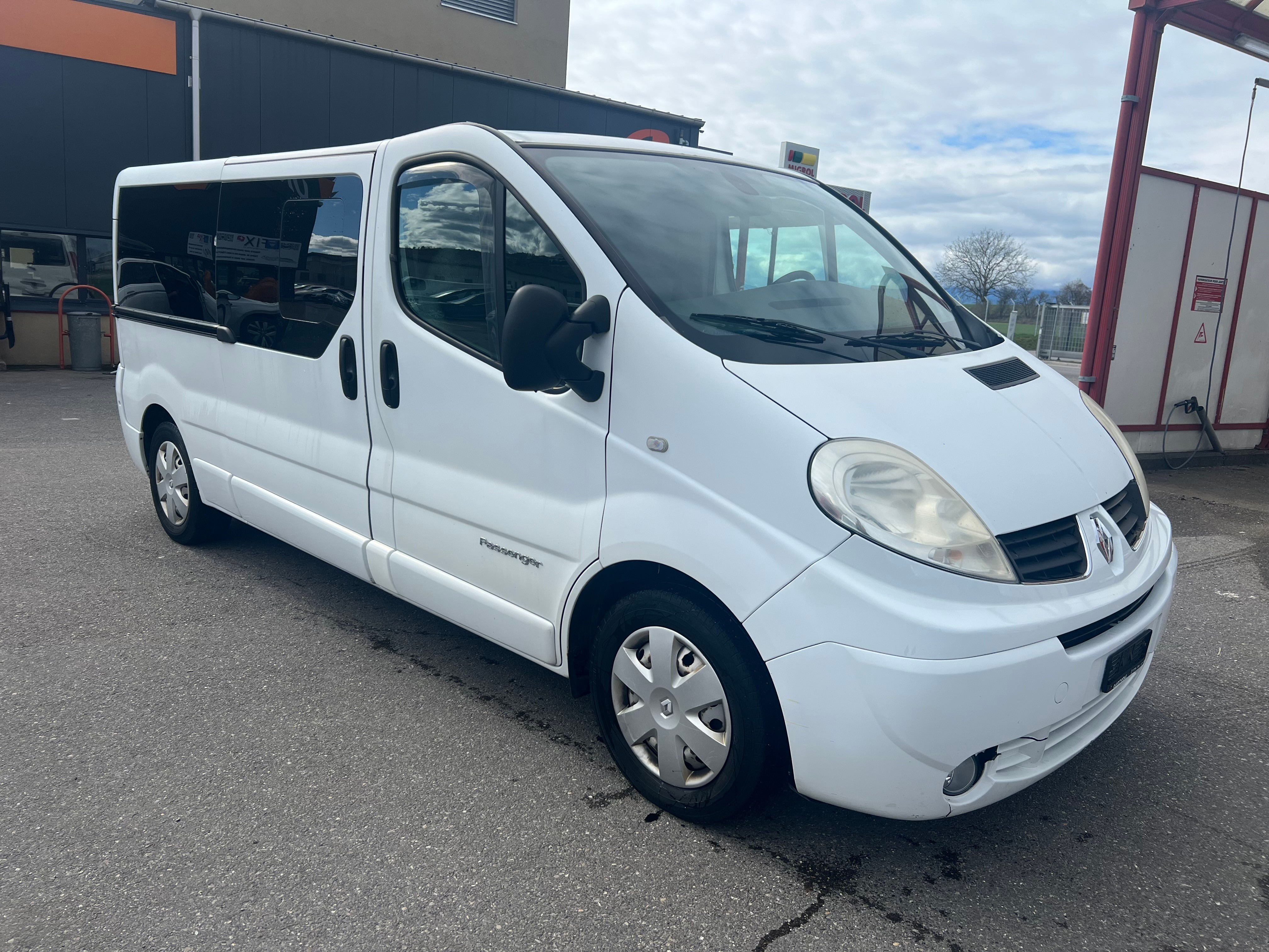 RENAULT Trafic 2.5 dCi L2H1 Grand Passenger Authentique