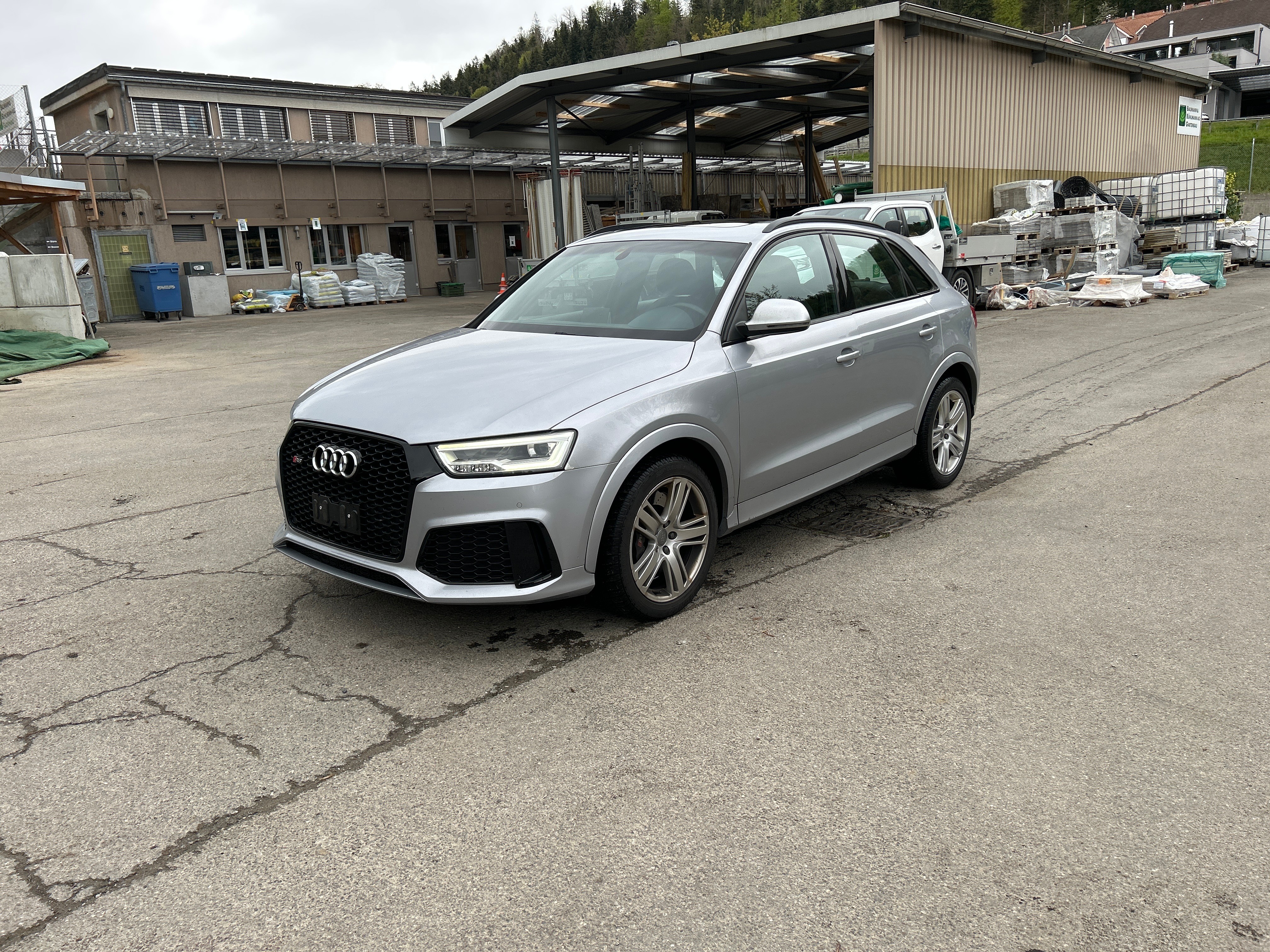 AUDI RS Q3 2.5 TFSI quattro S-tronic