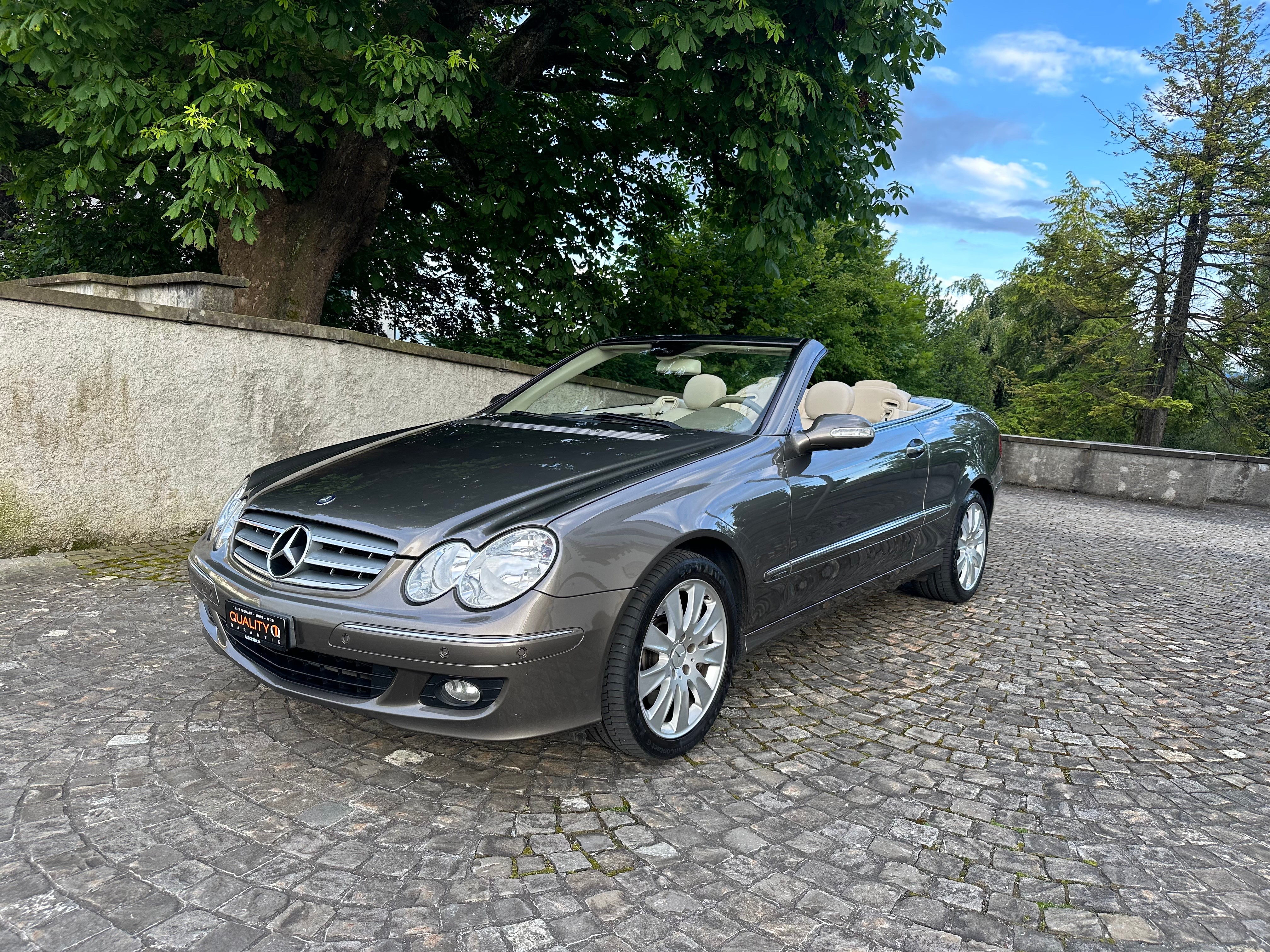 MERCEDES-BENZ CLK 500 Elégance 7G-Tronic