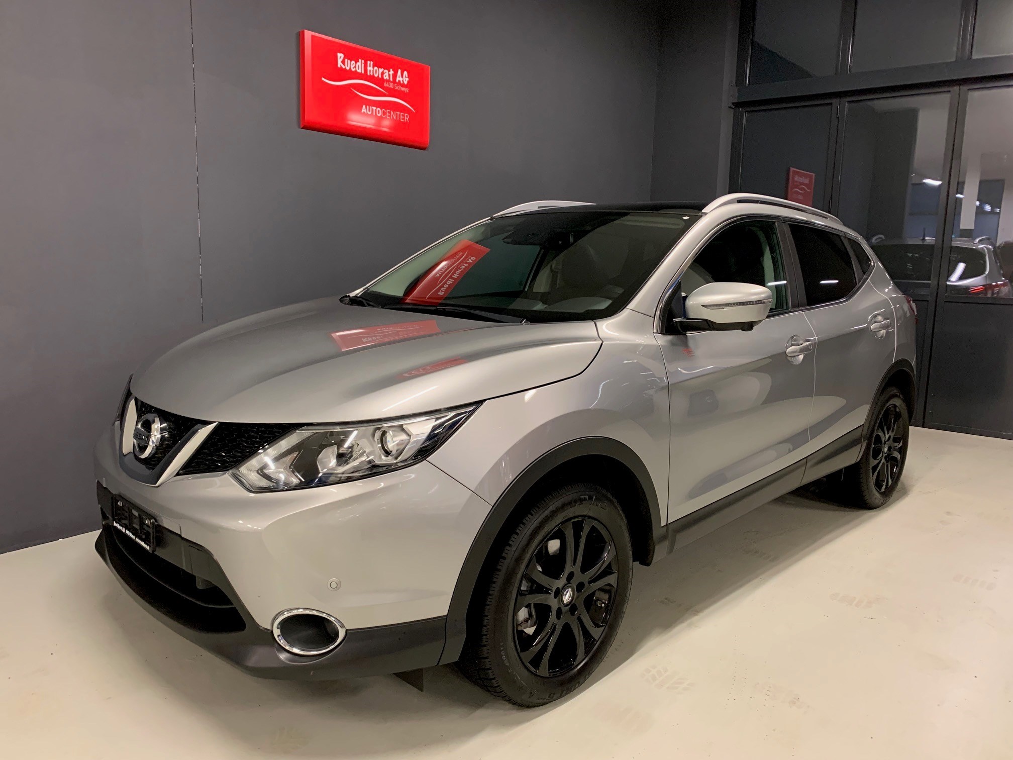 NISSAN Qashqai 1.2 DIG-T Tekna